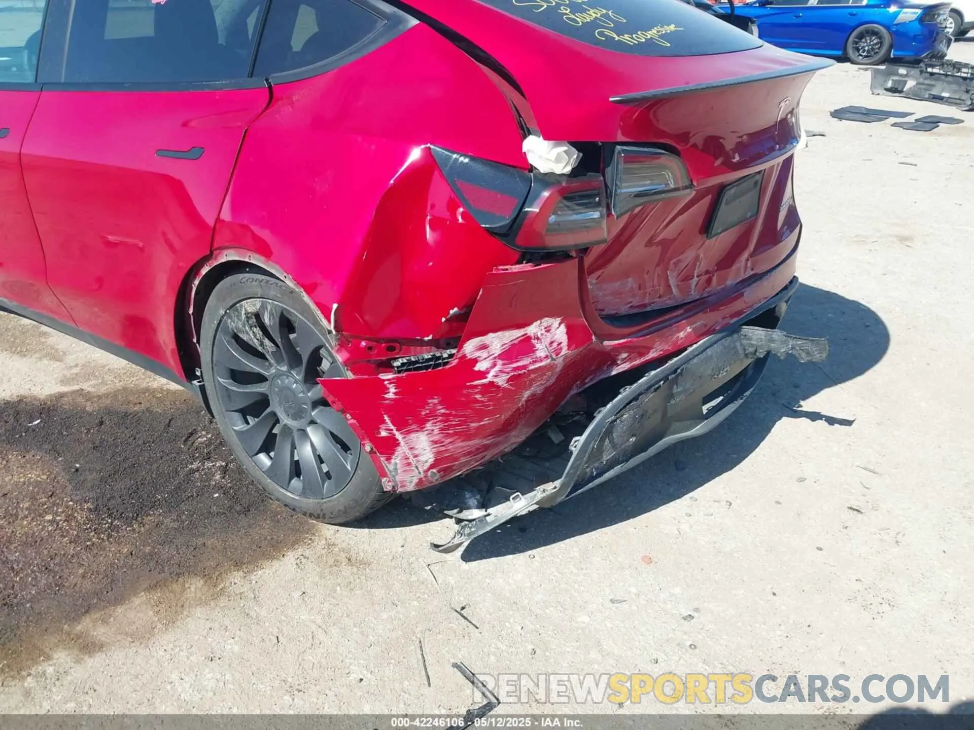 6 fotografías del automóvil dañado 7SAYGDEF2NF323352 TESLA MODEL Y 2022