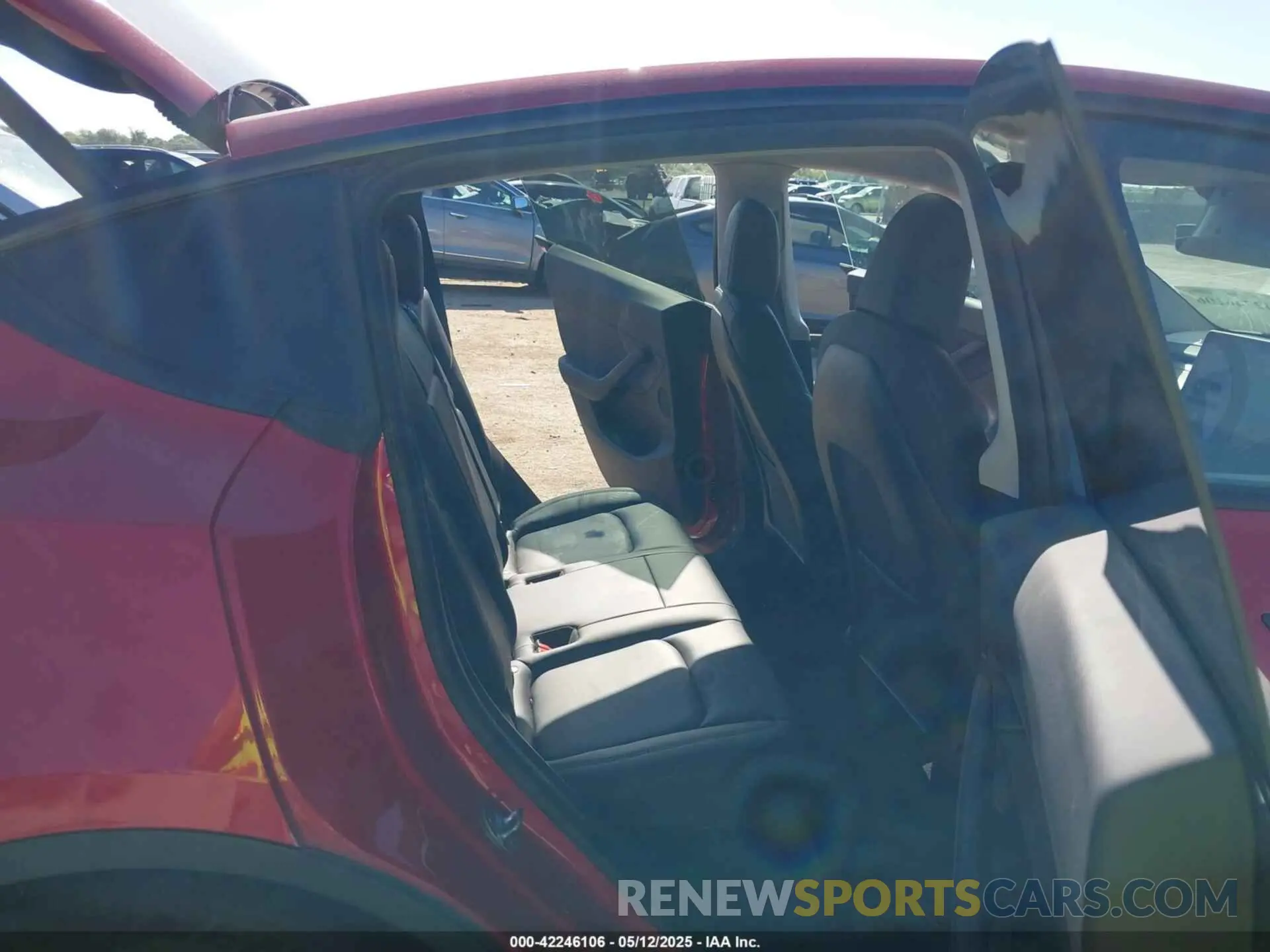 8 fotografías del automóvil dañado 7SAYGDEF2NF323352 TESLA MODEL Y 2022