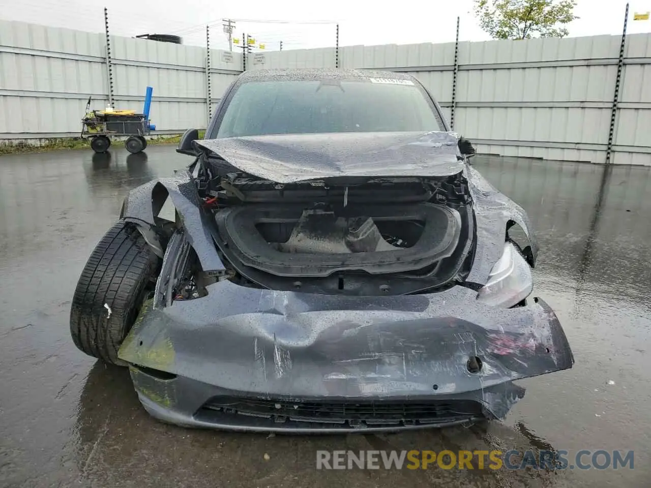 5 fotografías del automóvil dañado 7SAYGDEF2NF488043 TESLA MODEL Y 2022