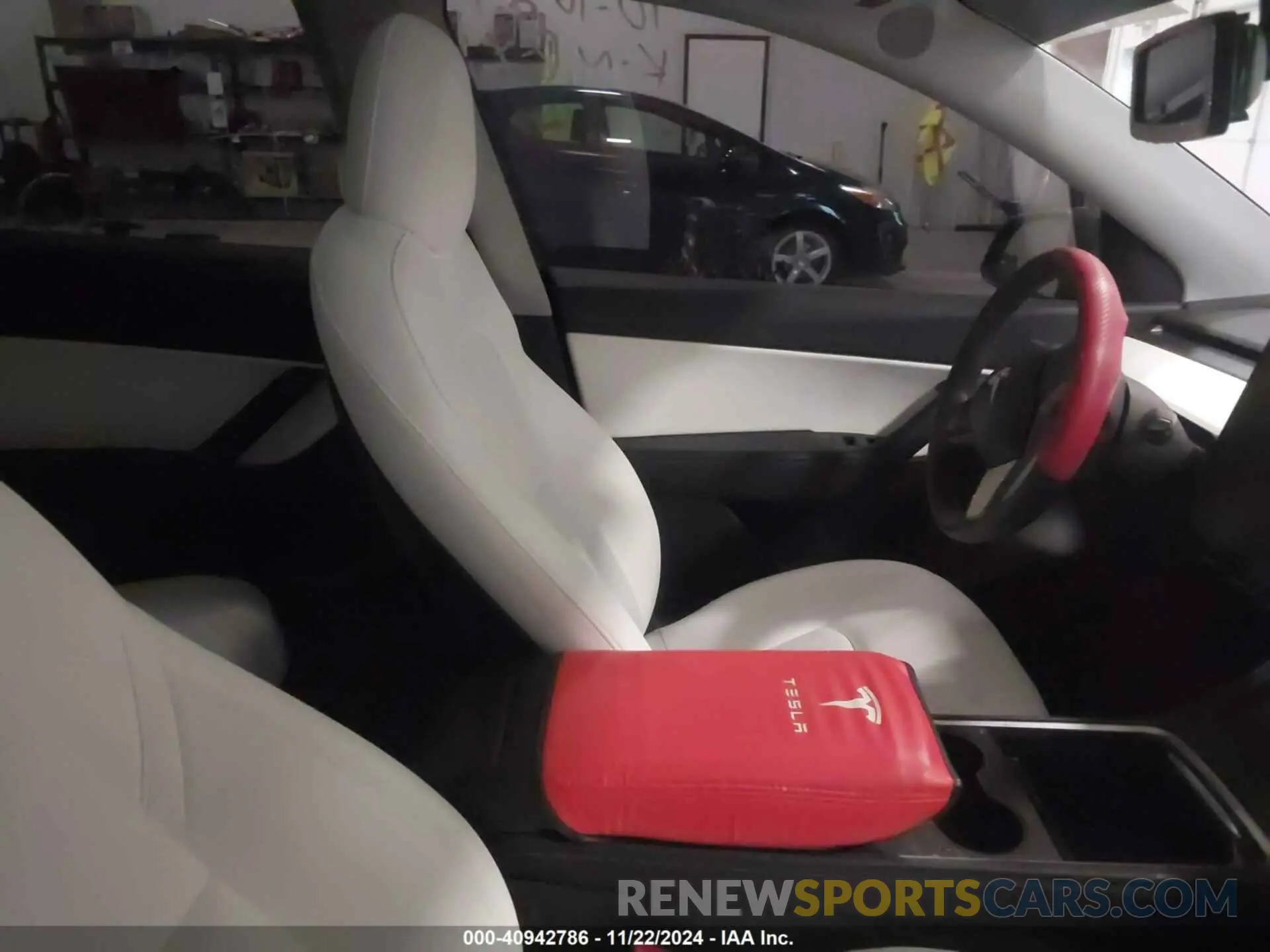 5 fotografías del automóvil dañado 7SAYGDEF2NF491069 TESLA MODEL Y 2022