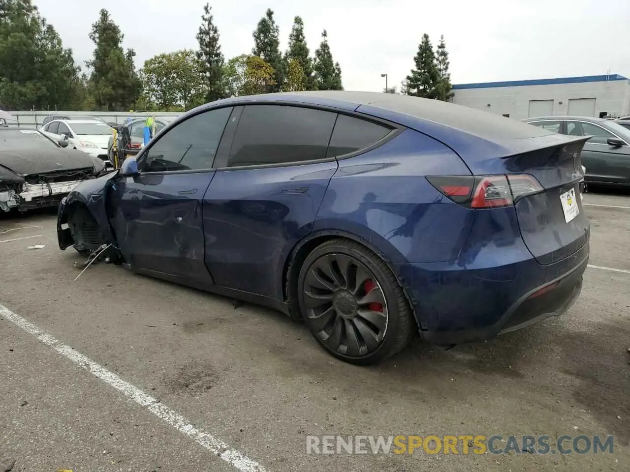 2 fotografías del automóvil dañado 7SAYGDEF2NF524037 TESLA MODEL Y 2022