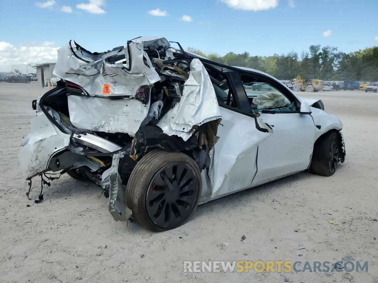 3 fotografías del automóvil dañado 7SAYGDEF2NF542439 TESLA MODEL Y 2022
