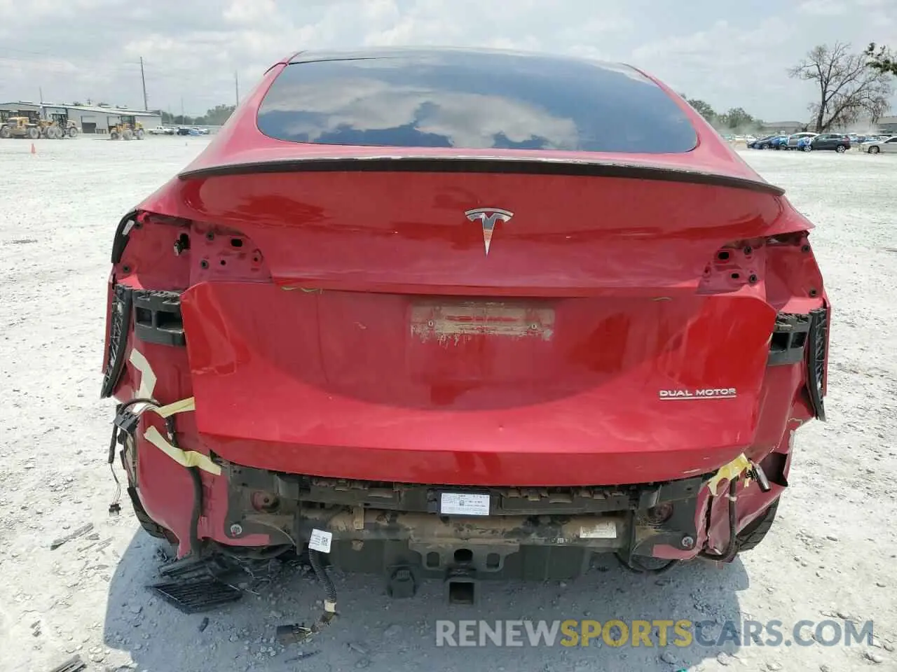 6 fotografías del automóvil dañado 7SAYGDEF3NF326440 TESLA MODEL Y 2022
