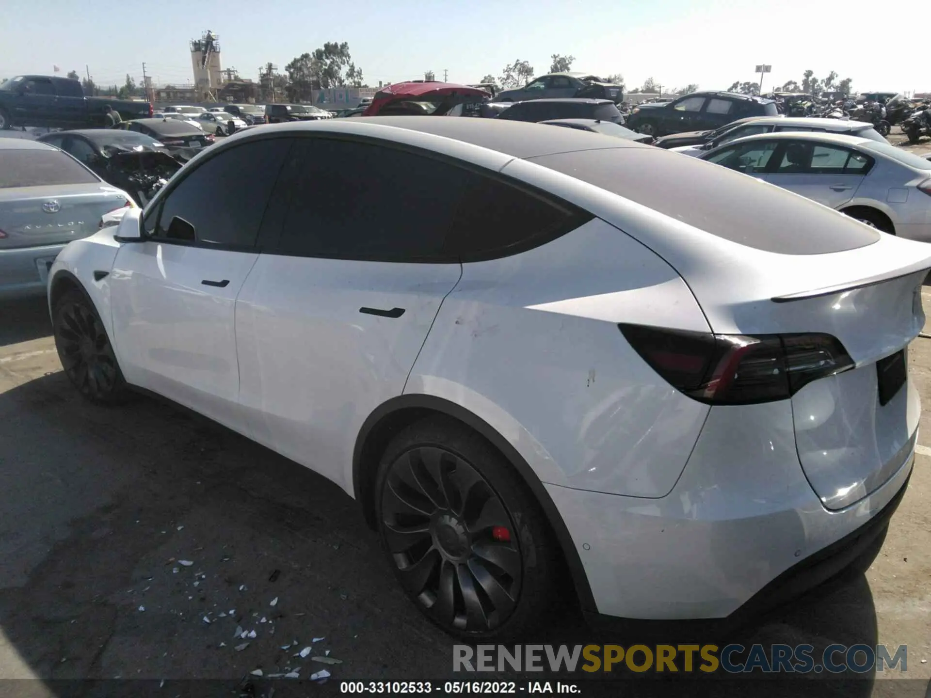 3 fotografías del automóvil dañado 7SAYGDEF3NF394074 TESLA MODEL Y 2022