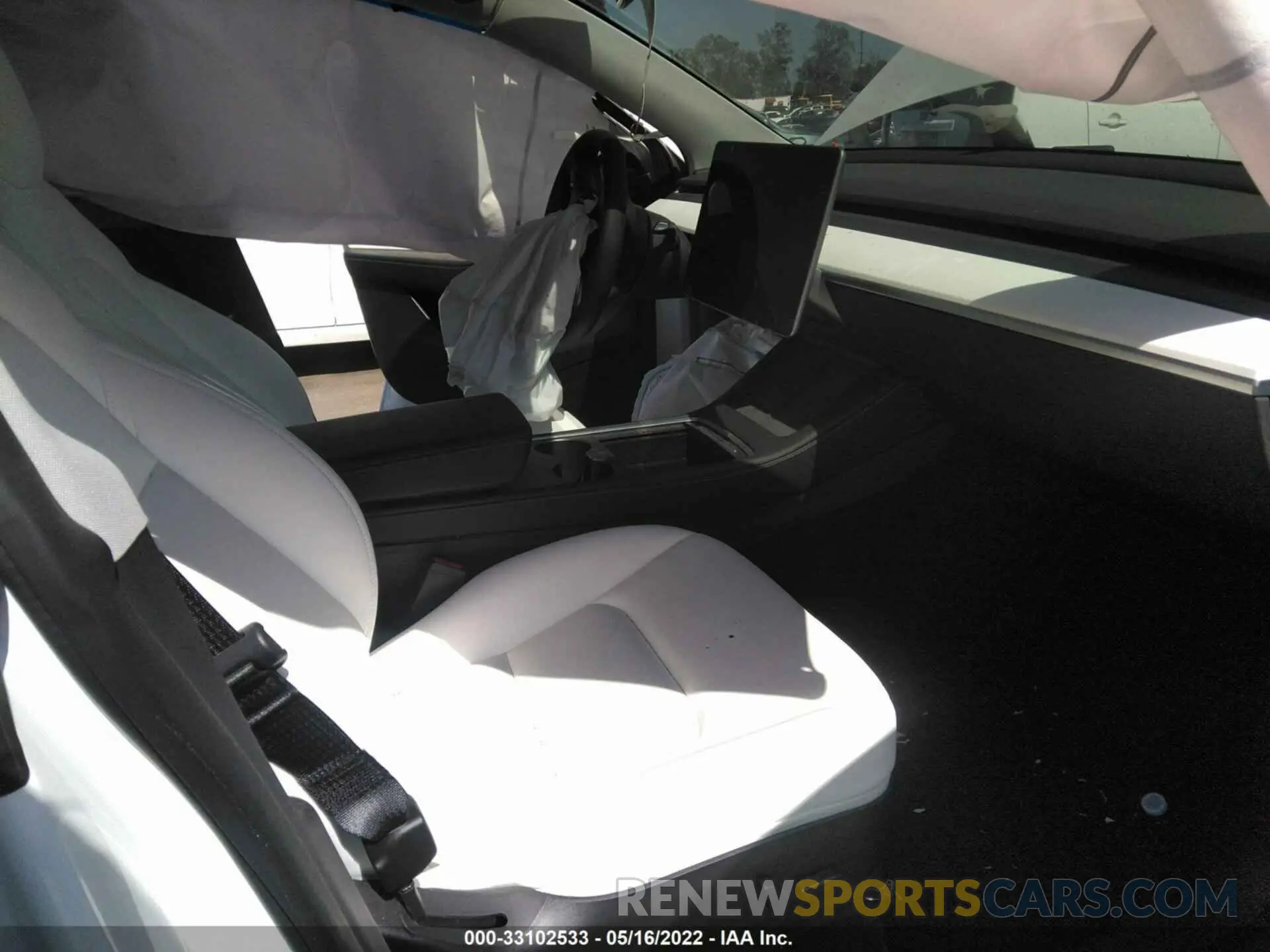 5 fotografías del automóvil dañado 7SAYGDEF3NF394074 TESLA MODEL Y 2022
