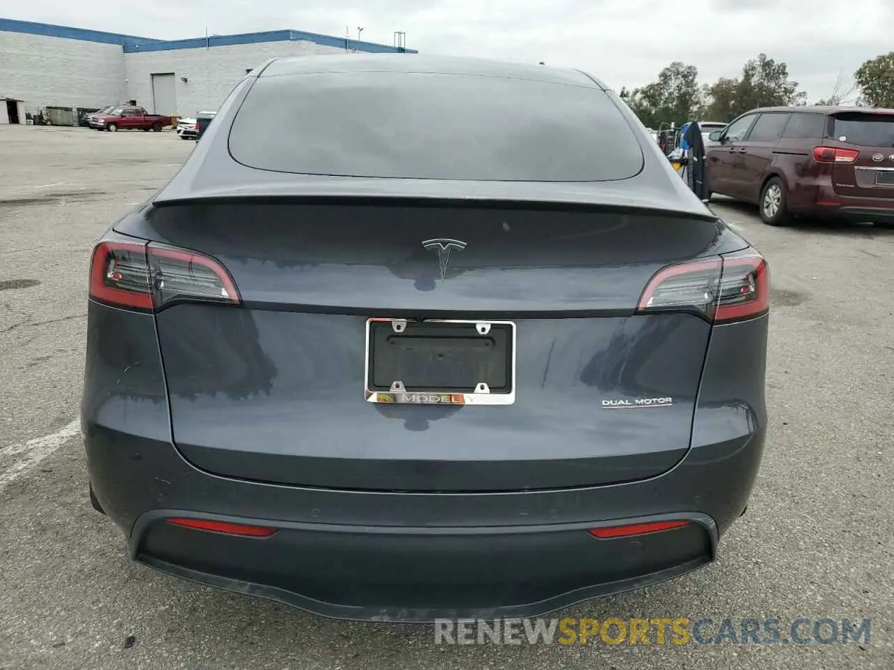 6 fotografías del automóvil dañado 7SAYGDEF3NF410242 TESLA MODEL Y 2022