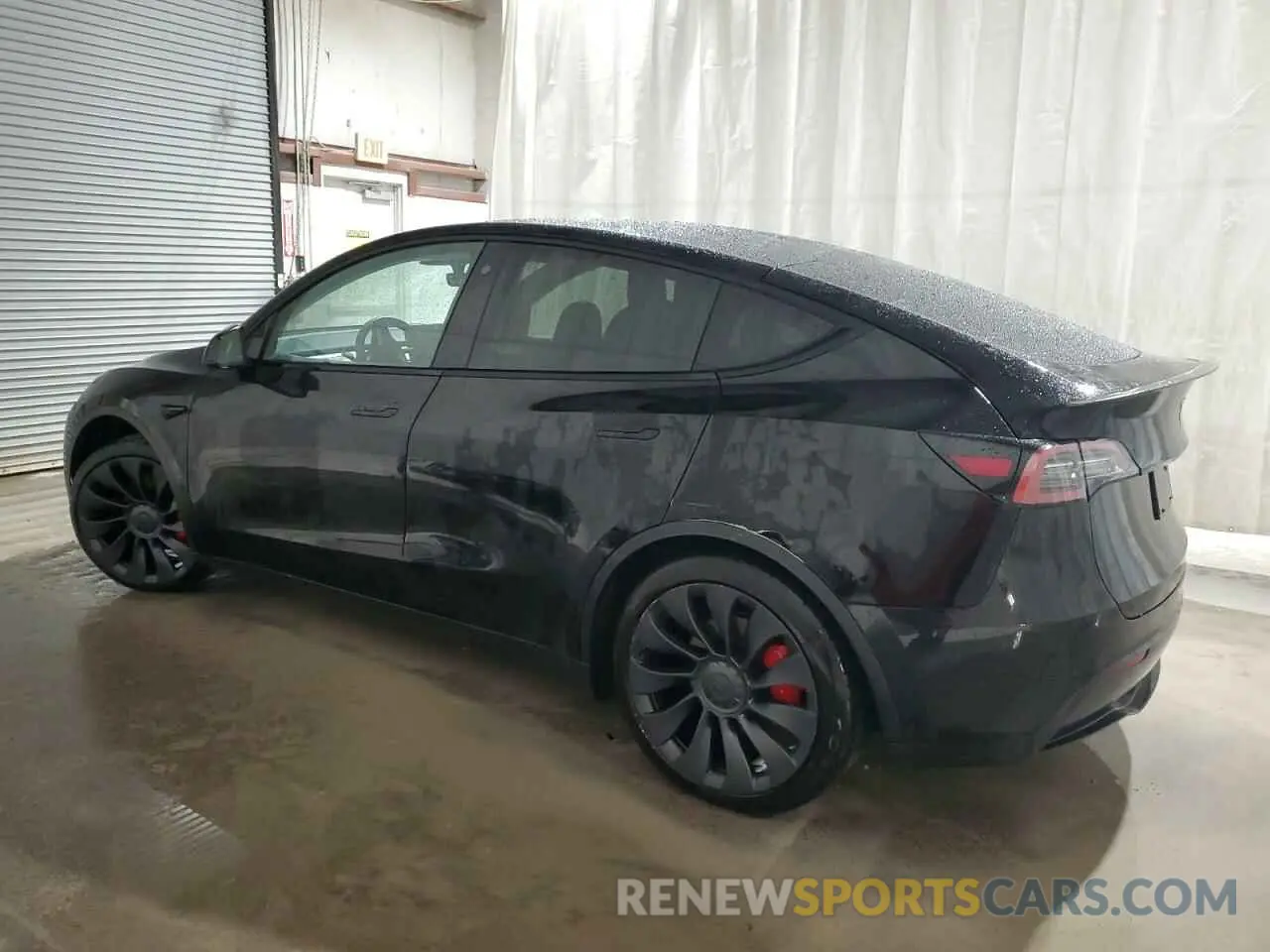 2 fotografías del automóvil dañado 7SAYGDEF3NF453267 TESLA MODEL Y 2022