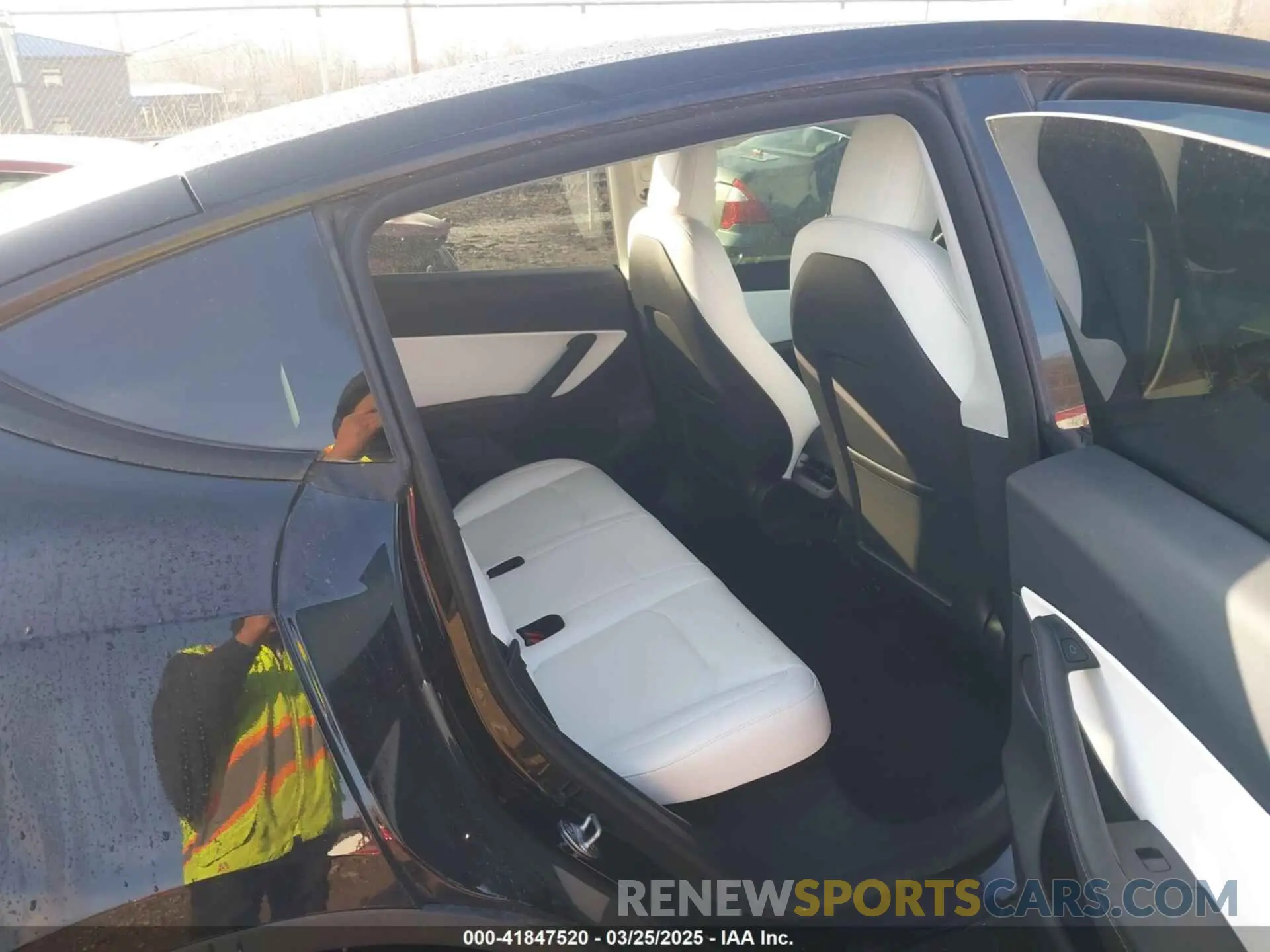 8 fotografías del automóvil dañado 7SAYGDEF3NF486365 TESLA MODEL Y 2022
