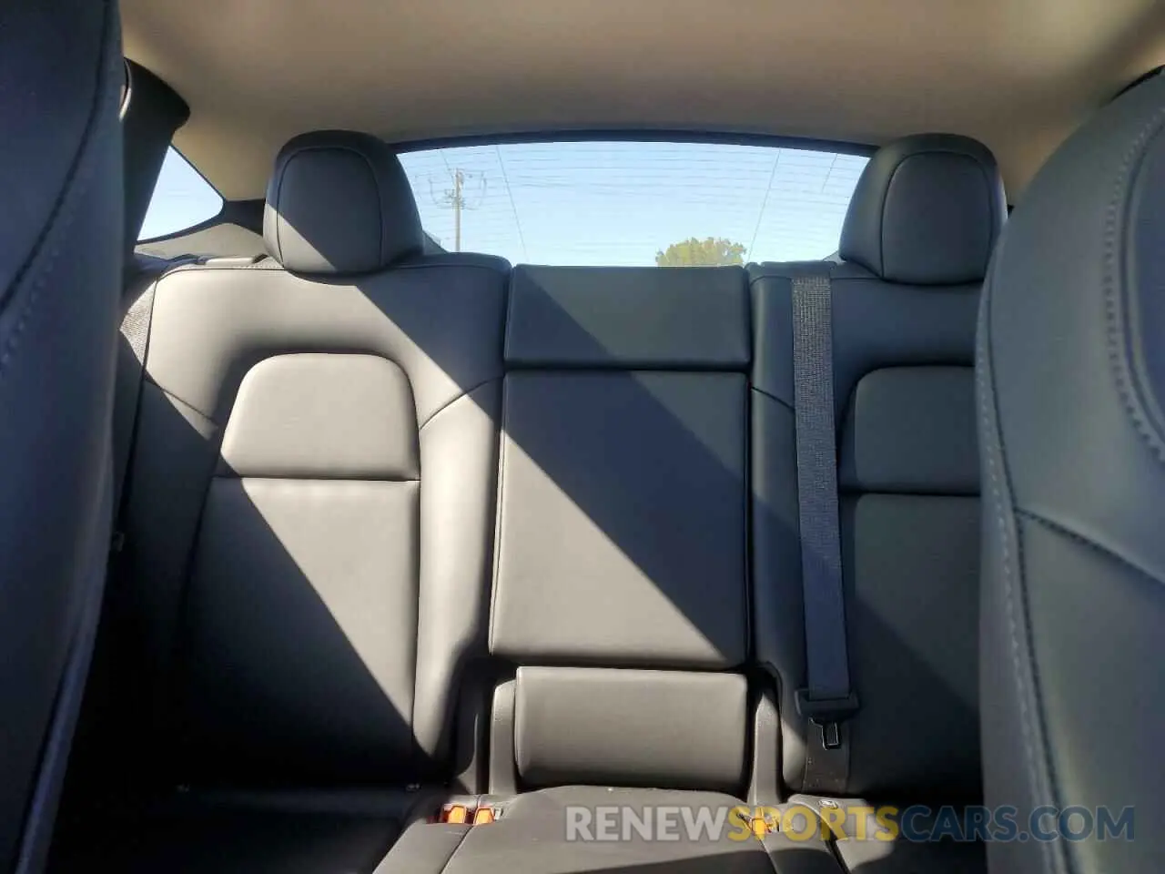 10 fotografías del automóvil dañado 7SAYGDEF3NF531143 TESLA MODEL Y 2022