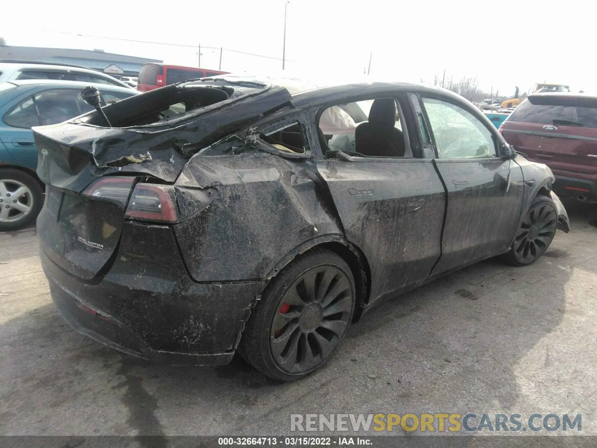 4 fotografías del automóvil dañado 7SAYGDEF4NF375517 TESLA MODEL Y 2022