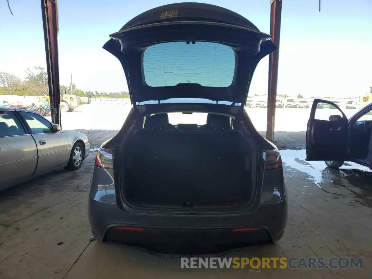 6 fotografías del automóvil dañado 7SAYGDEF4NF400321 TESLA MODEL Y 2022