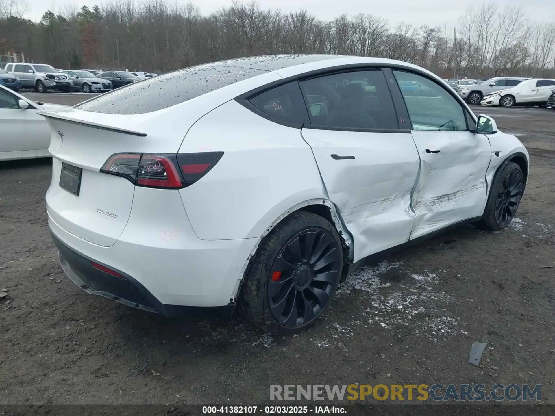 4 fotografías del automóvil dañado 7SAYGDEF4NF510799 TESLA MODEL Y 2022