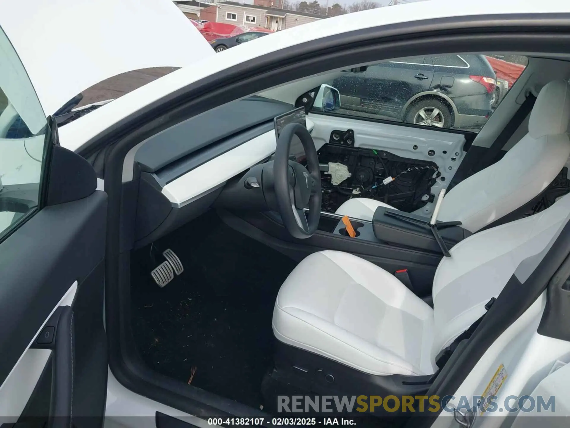 5 fotografías del automóvil dañado 7SAYGDEF4NF510799 TESLA MODEL Y 2022