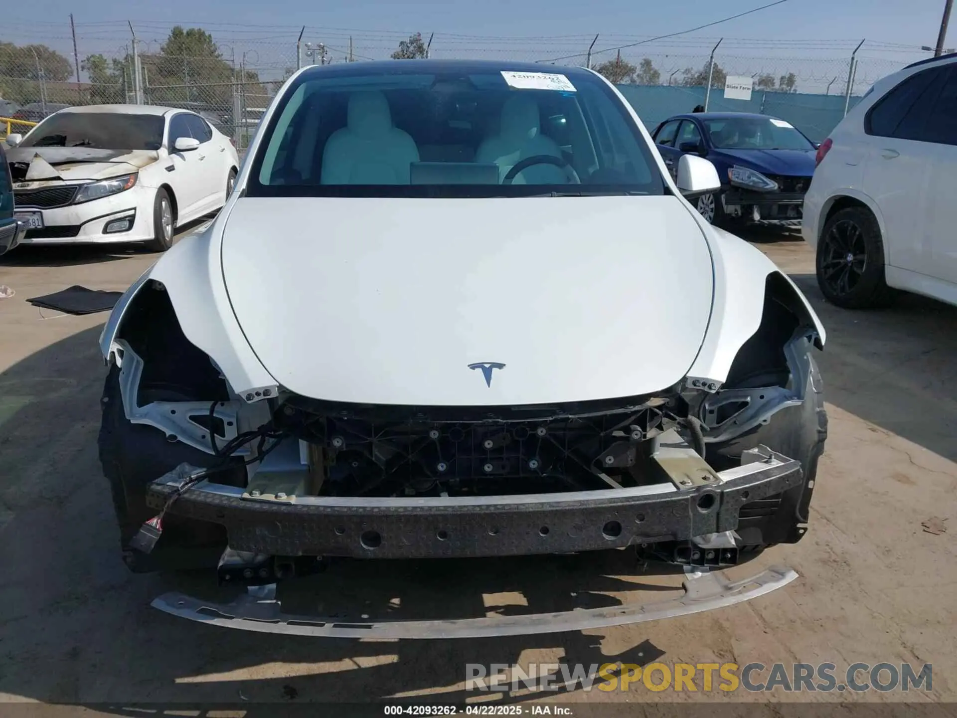 12 fotografías del automóvil dañado 7SAYGDEF4NF555239 TESLA MODEL Y 2022