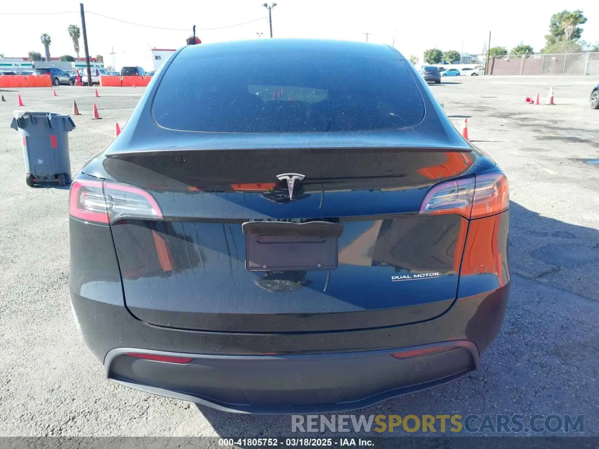 15 fotografías del automóvil dañado 7SAYGDEF5NF336693 TESLA MODEL Y 2022