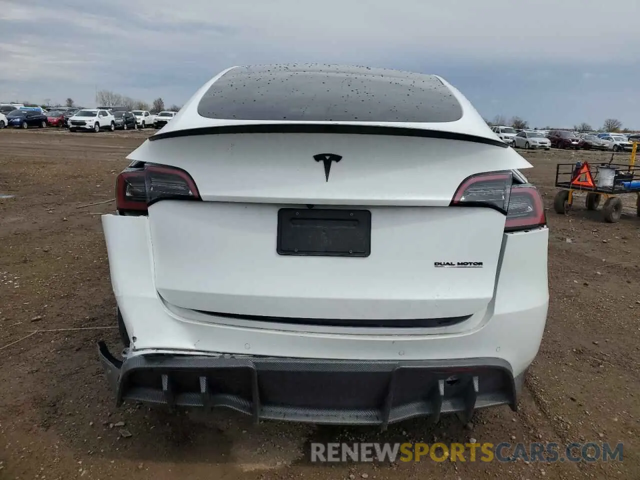 6 fotografías del automóvil dañado 7SAYGDEF5NF380905 TESLA MODEL Y 2022