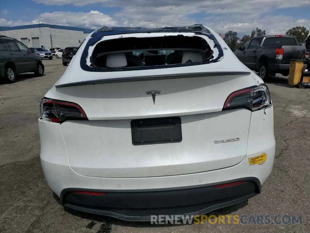 6 fotografías del automóvil dañado 7SAYGDEF5NF381195 TESLA MODEL Y 2022