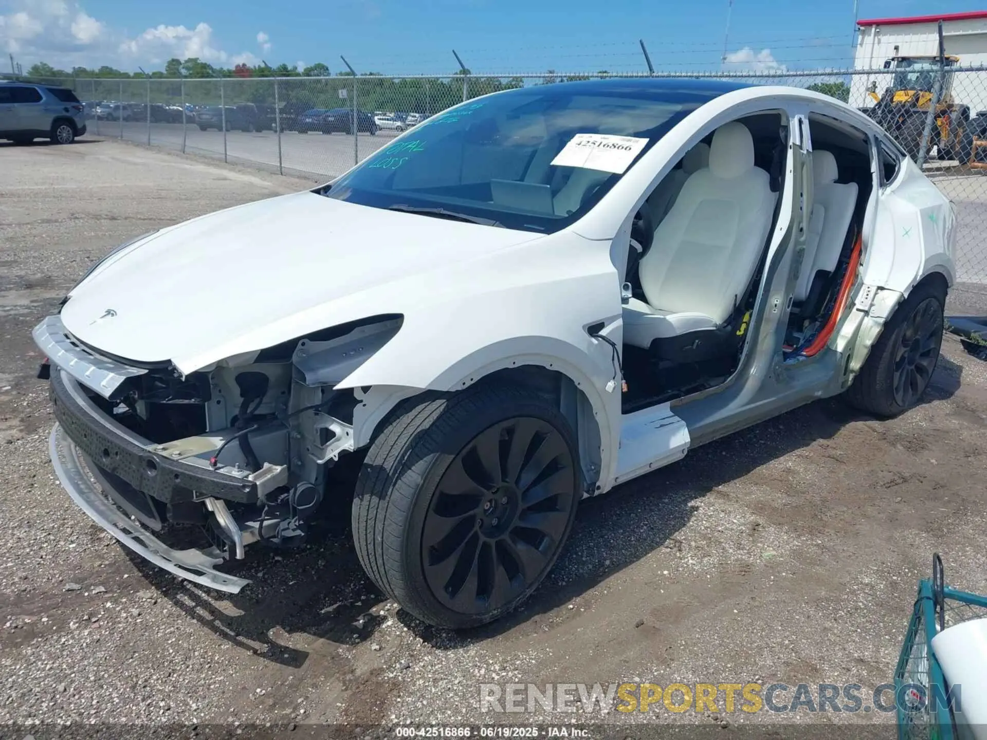 2 fotografías del automóvil dañado 7SAYGDEF5NF383111 TESLA MODEL Y 2022