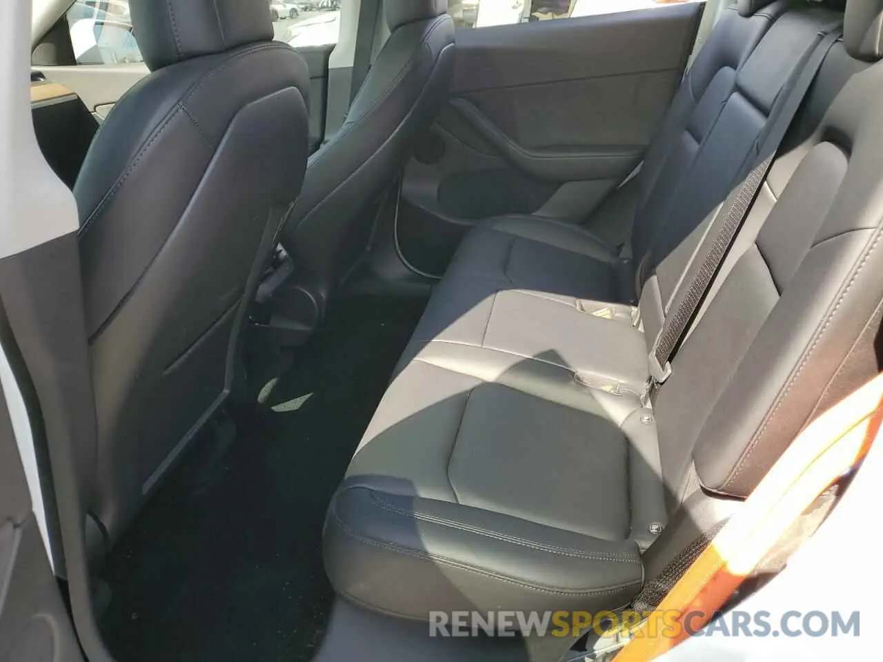 10 fotografías del automóvil dañado 7SAYGDEF5NF456543 TESLA MODEL Y 2022