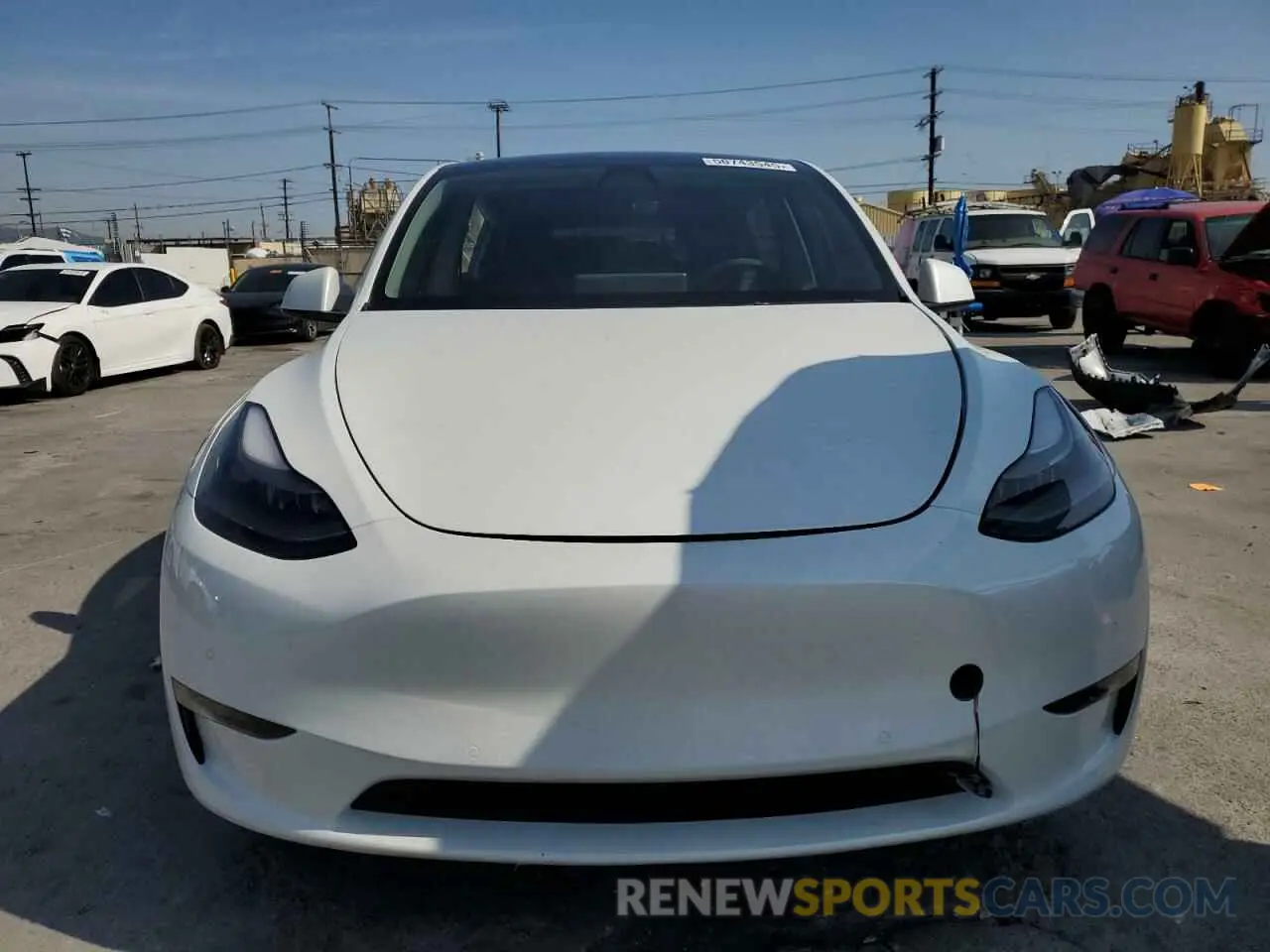 5 fotografías del automóvil dañado 7SAYGDEF5NF456543 TESLA MODEL Y 2022