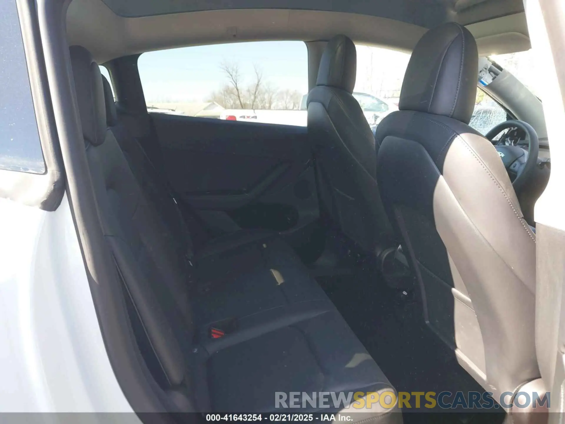 8 fotografías del automóvil dañado 7SAYGDEF5NF542189 TESLA MODEL Y 2022