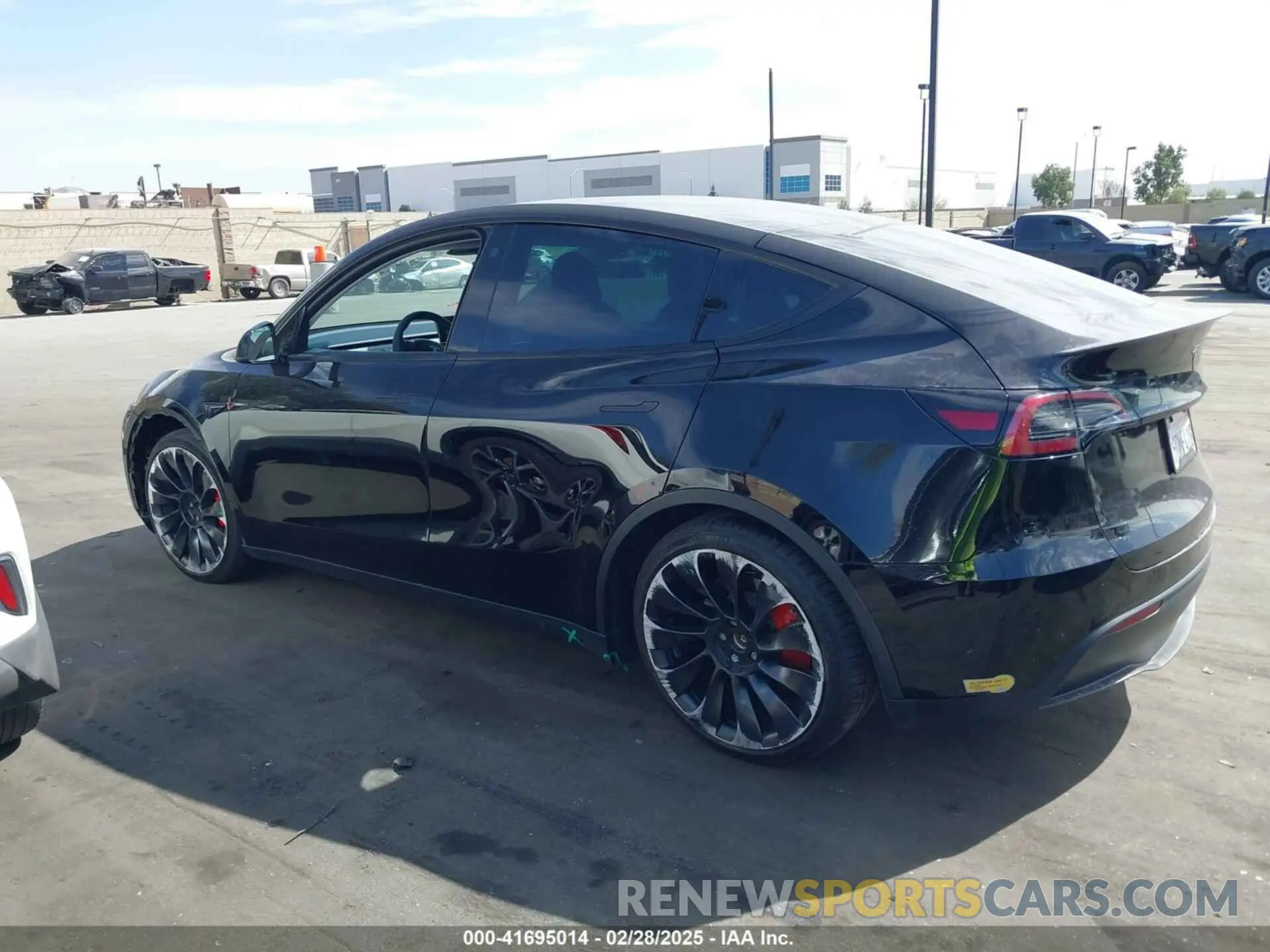 15 fotografías del automóvil dañado 7SAYGDEF5NF550549 TESLA MODEL Y 2022