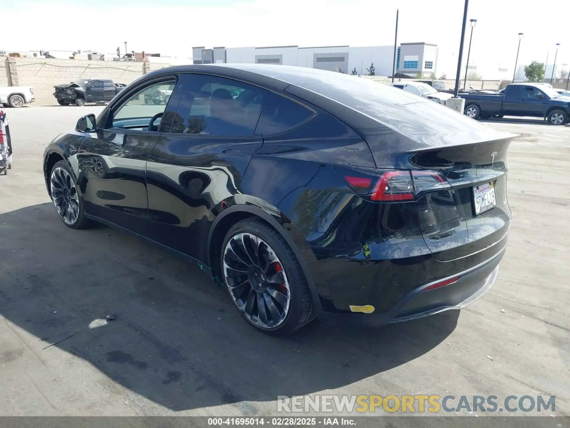 3 fotografías del automóvil dañado 7SAYGDEF5NF550549 TESLA MODEL Y 2022