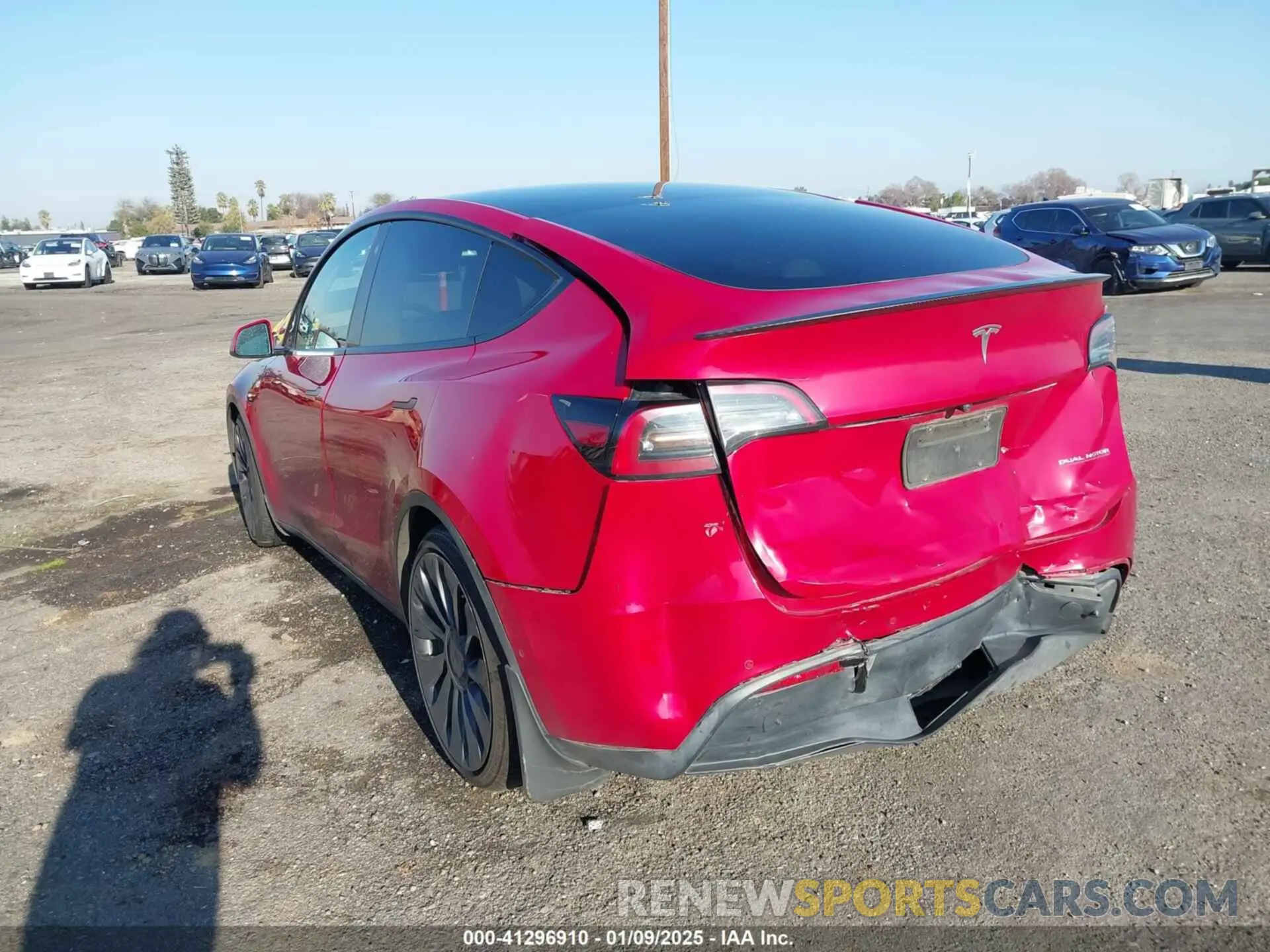 6 fotografías del automóvil dañado 7SAYGDEF6NF345256 TESLA MODEL Y 2022