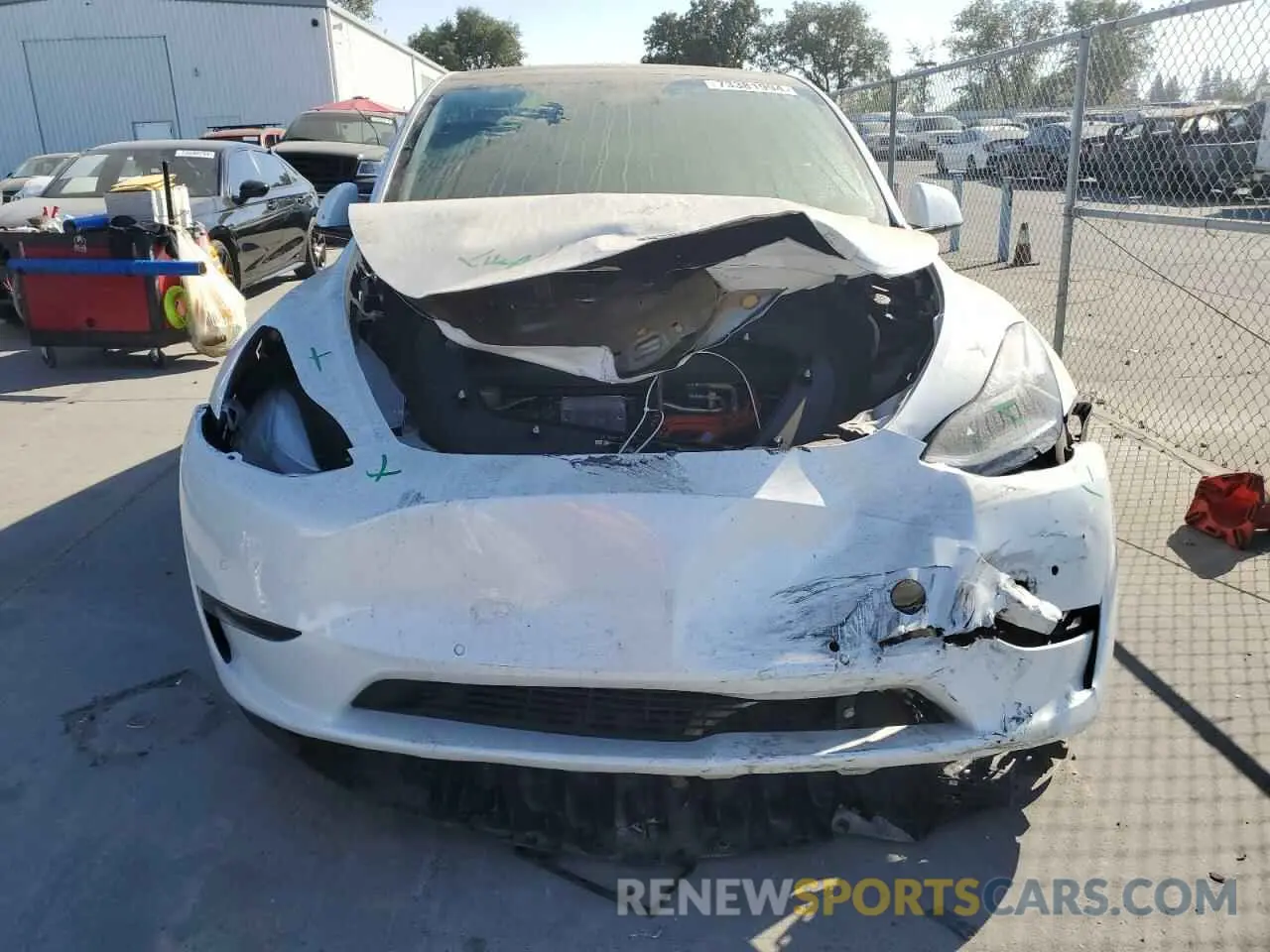 5 fotografías del automóvil dañado 7SAYGDEF6NF400031 TESLA MODEL Y 2022