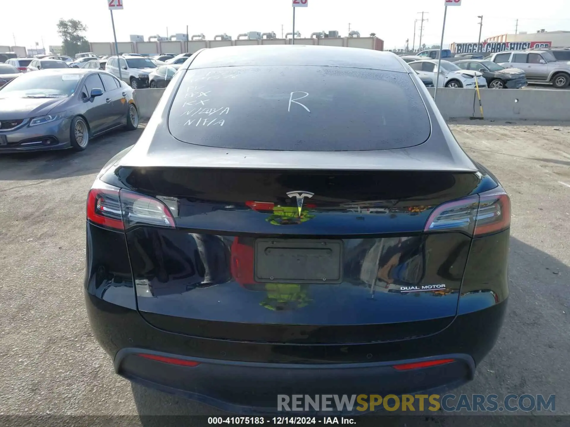 15 fotografías del automóvil dañado 7SAYGDEF6NF404578 TESLA MODEL Y 2022