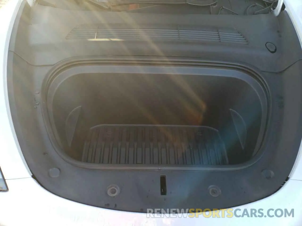 11 fotografías del automóvil dañado 7SAYGDEF6NF407299 TESLA MODEL Y 2022
