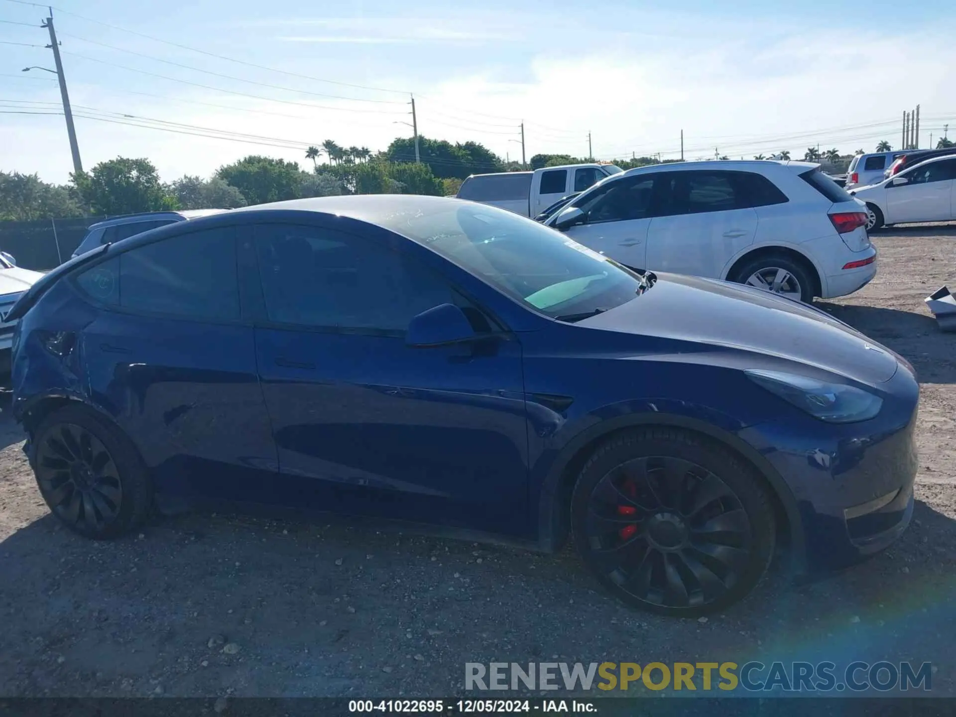 14 fotografías del automóvil dañado 7SAYGDEF6NF438259 TESLA MODEL Y 2022
