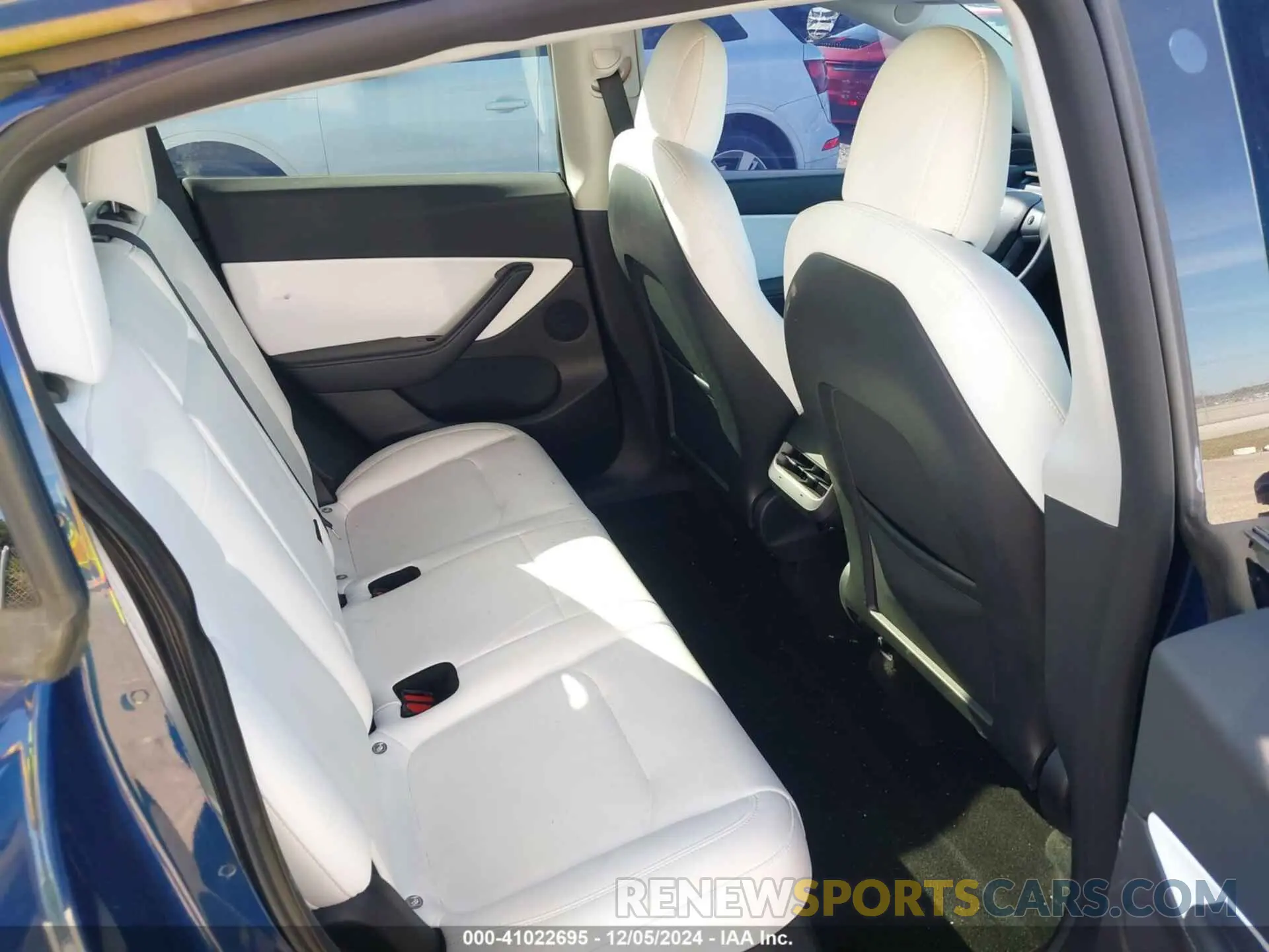 8 fotografías del automóvil dañado 7SAYGDEF6NF438259 TESLA MODEL Y 2022