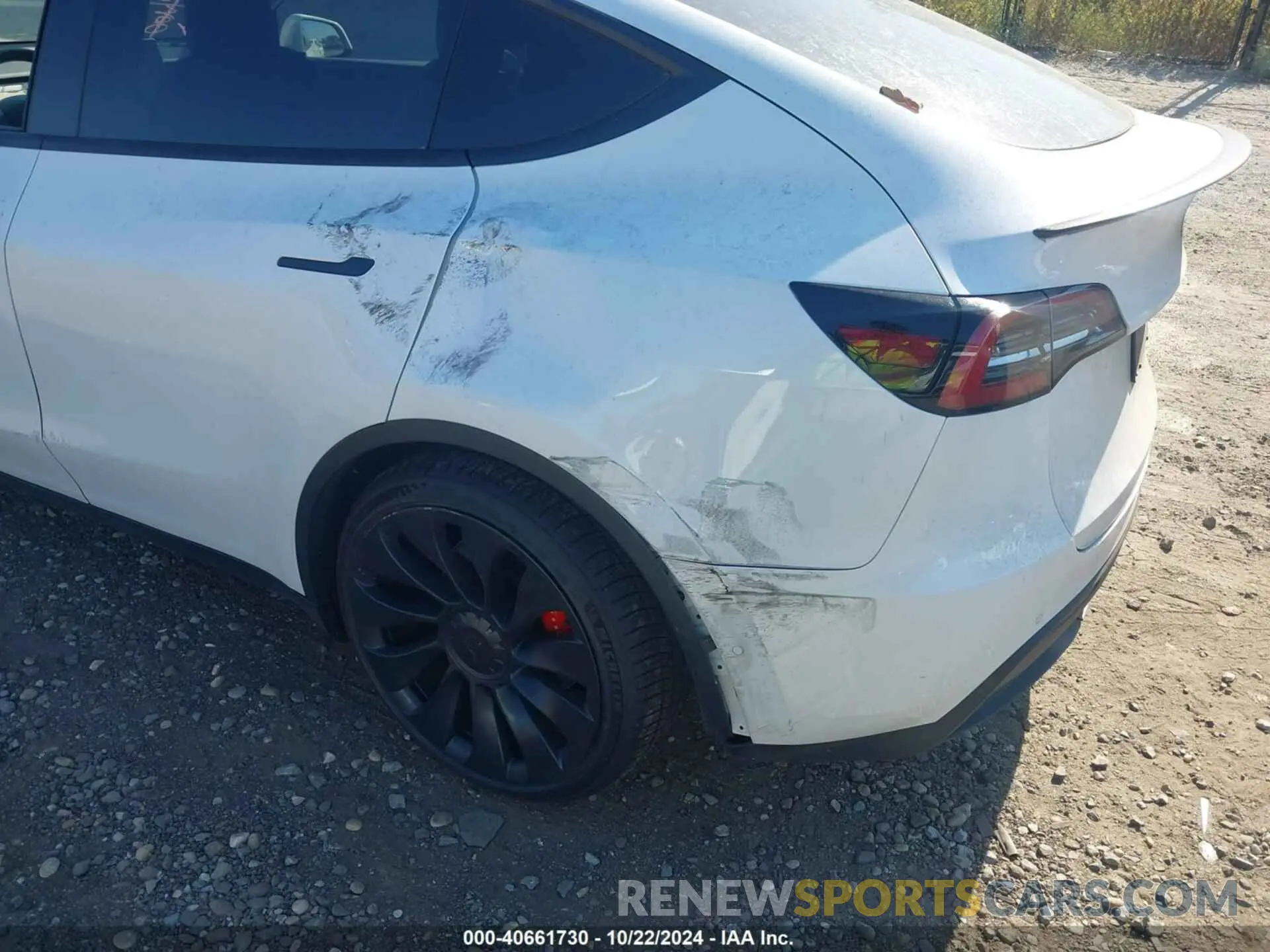 6 fotografías del automóvil dañado 7SAYGDEF6NF467860 TESLA MODEL Y 2022