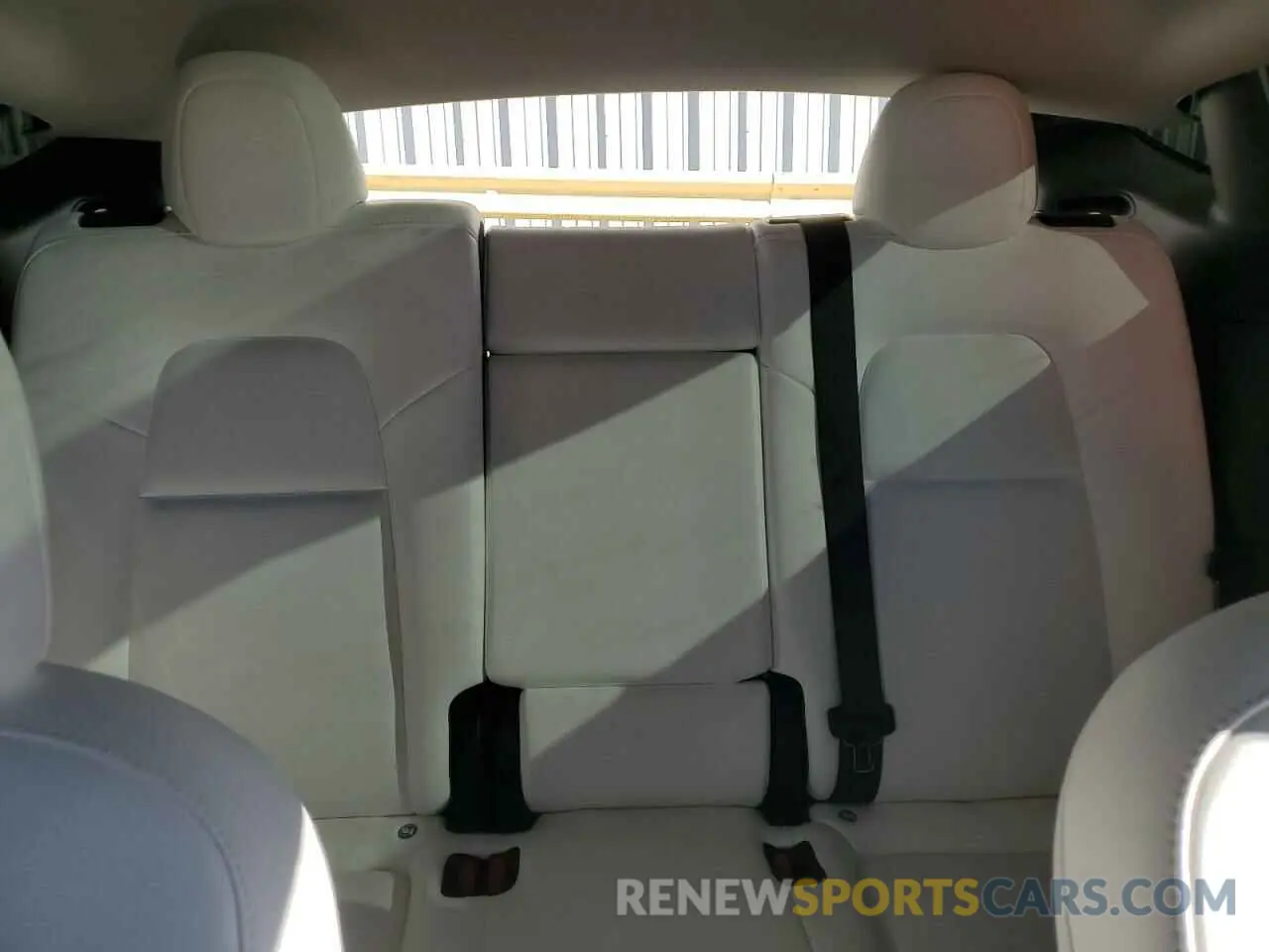 10 fotografías del automóvil dañado 7SAYGDEF6NF485288 TESLA MODEL Y 2022