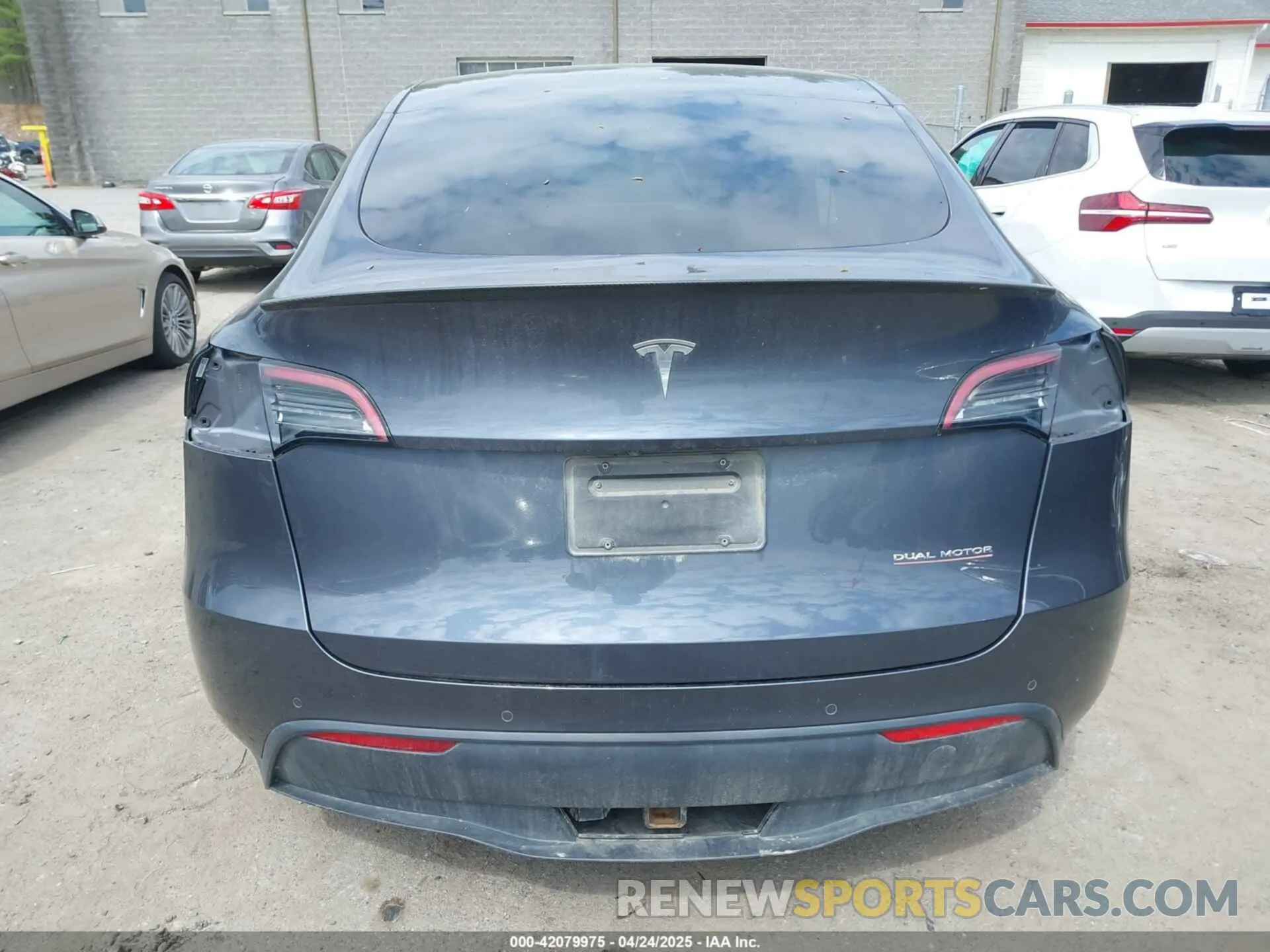 17 fotografías del automóvil dañado 7SAYGDEF6NF558028 TESLA MODEL Y 2022