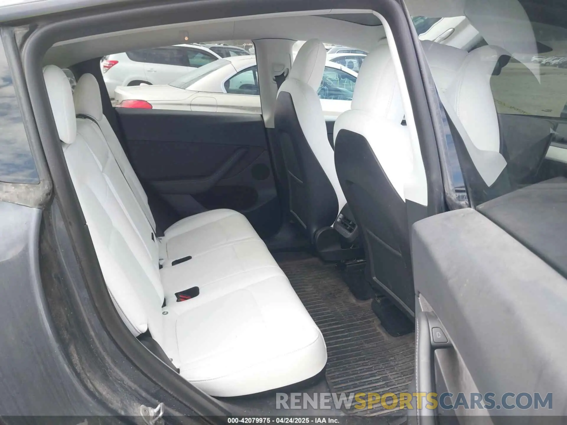 8 fotografías del automóvil dañado 7SAYGDEF6NF558028 TESLA MODEL Y 2022