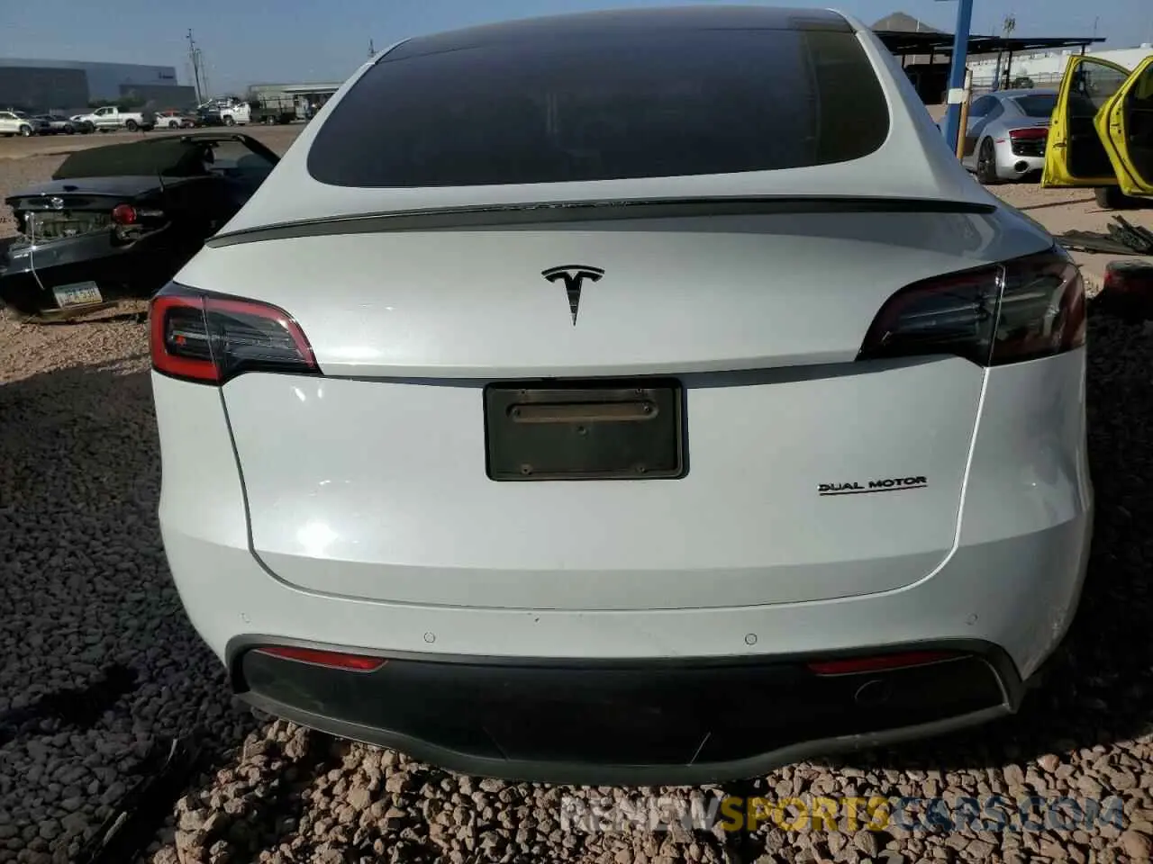 6 fotografías del automóvil dañado 7SAYGDEF7NF337571 TESLA MODEL Y 2022