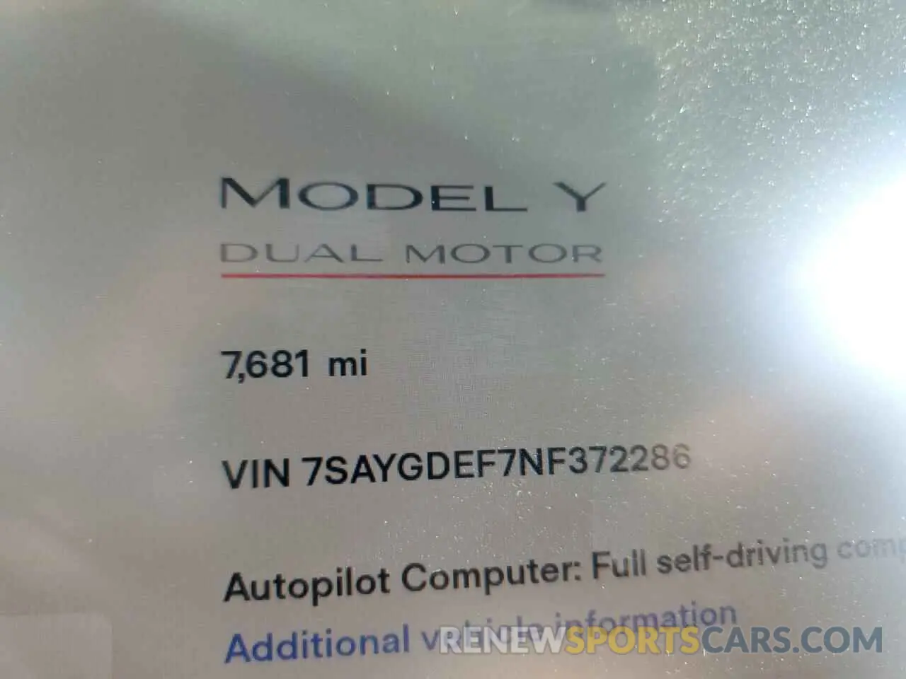 8 fotografías del automóvil dañado 7SAYGDEF7NF372286 TESLA MODEL Y 2022