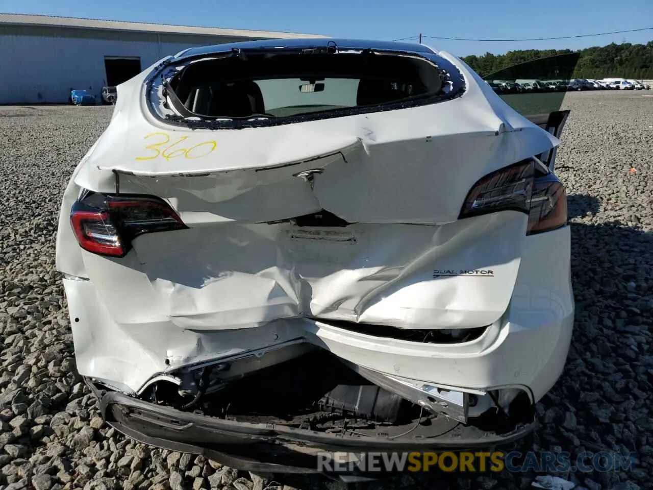 9 fotografías del automóvil dañado 7SAYGDEF7NF372286 TESLA MODEL Y 2022