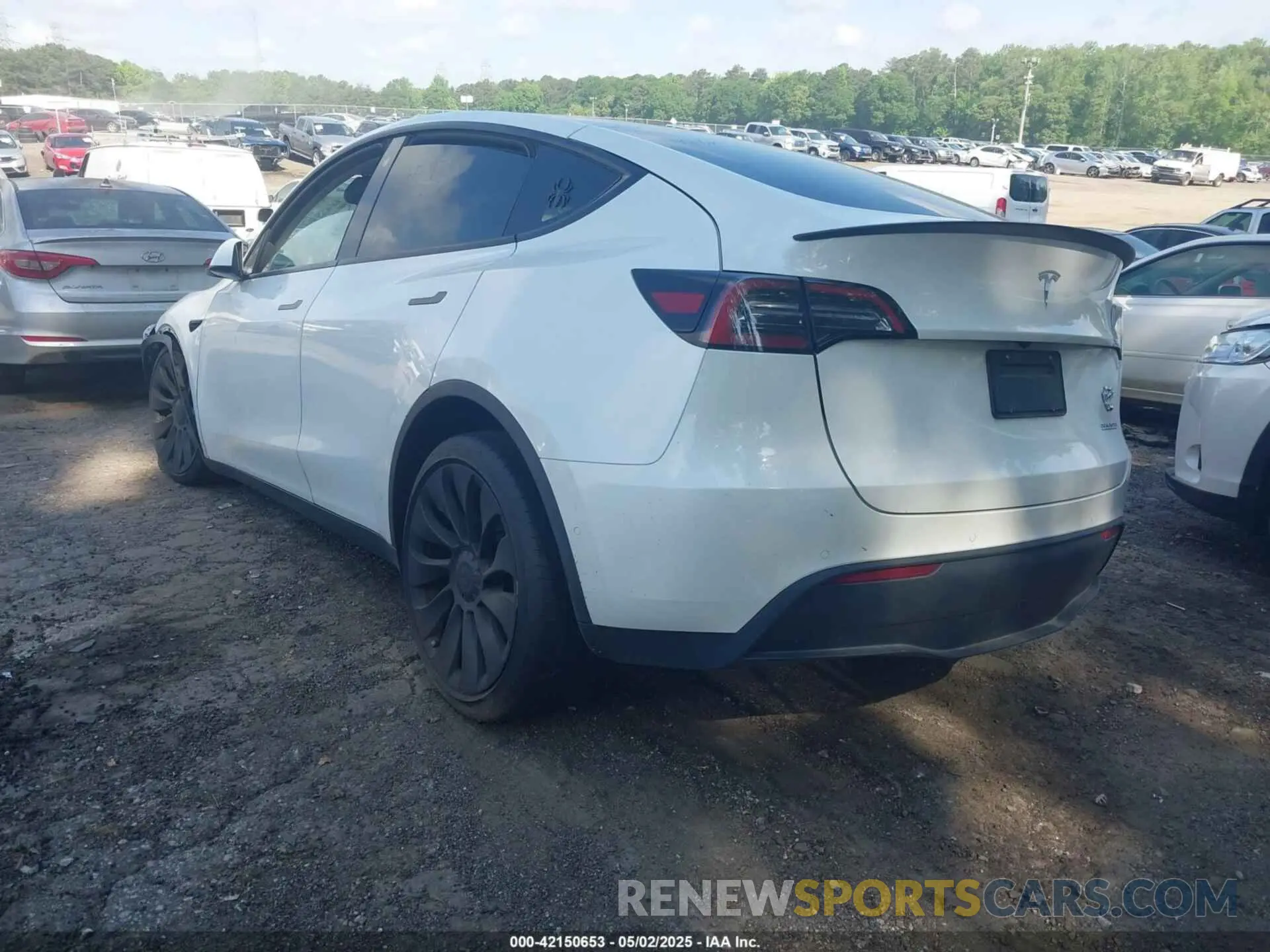 3 fotografías del automóvil dañado 7SAYGDEF7NF380775 TESLA MODEL Y 2022