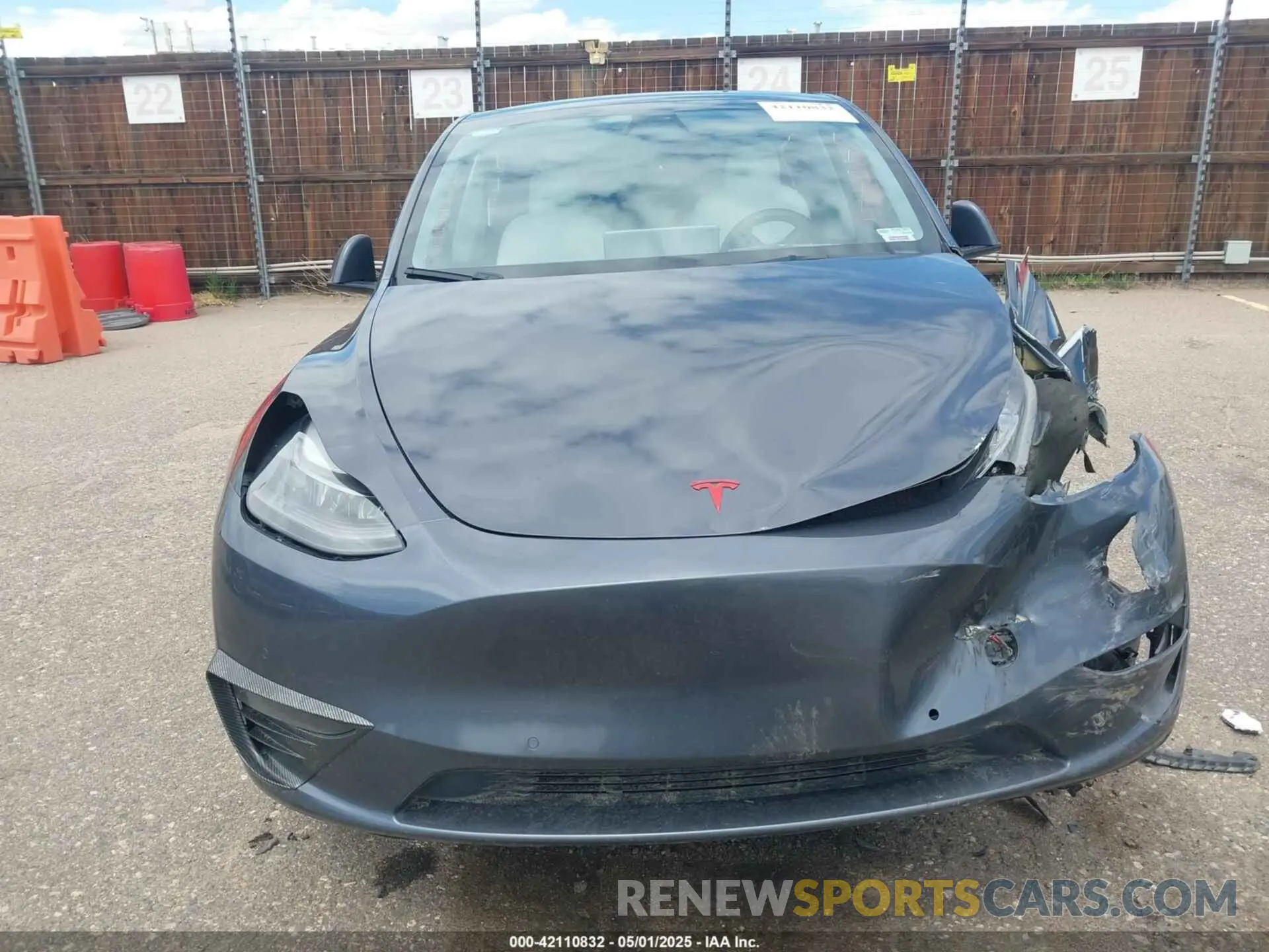 11 fotografías del automóvil dañado 7SAYGDEF7NF405769 TESLA MODEL Y 2022
