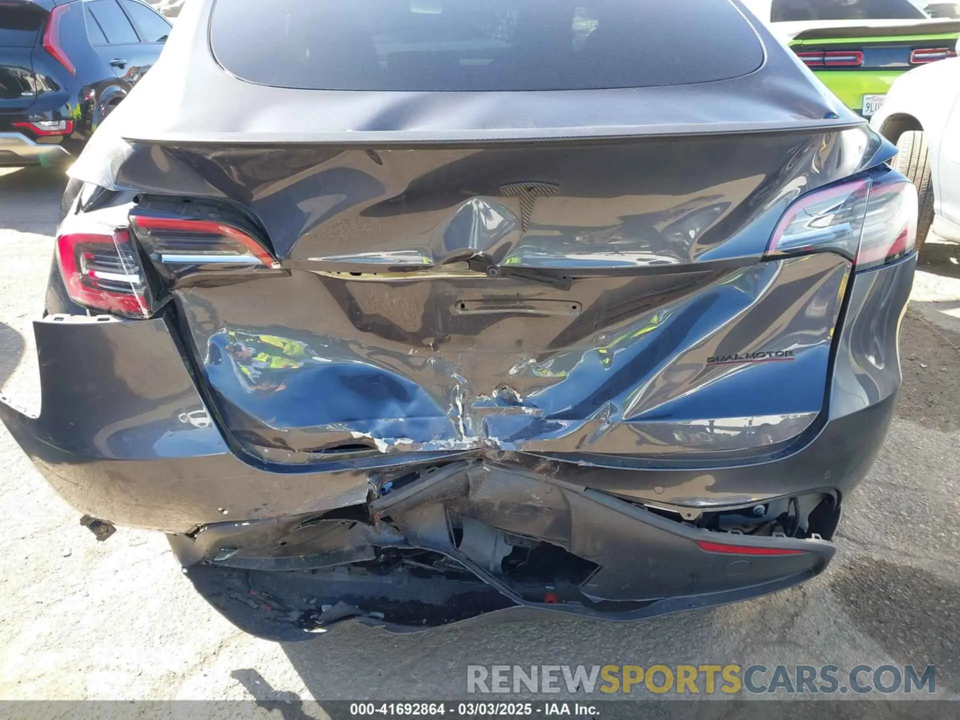 6 fotografías del automóvil dañado 7SAYGDEF7NF562895 TESLA MODEL Y 2022