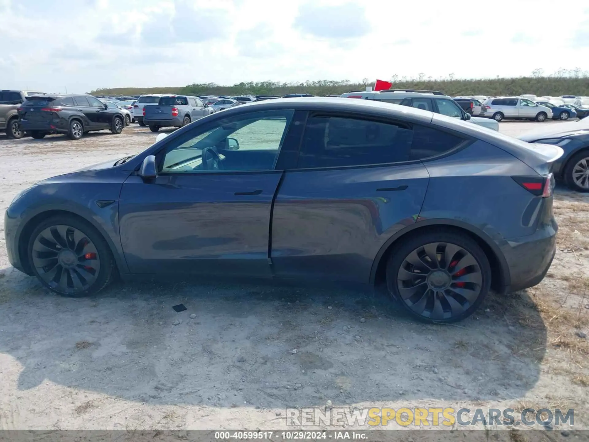 14 fotografías del automóvil dañado 7SAYGDEF8NF375505 TESLA MODEL Y 2022