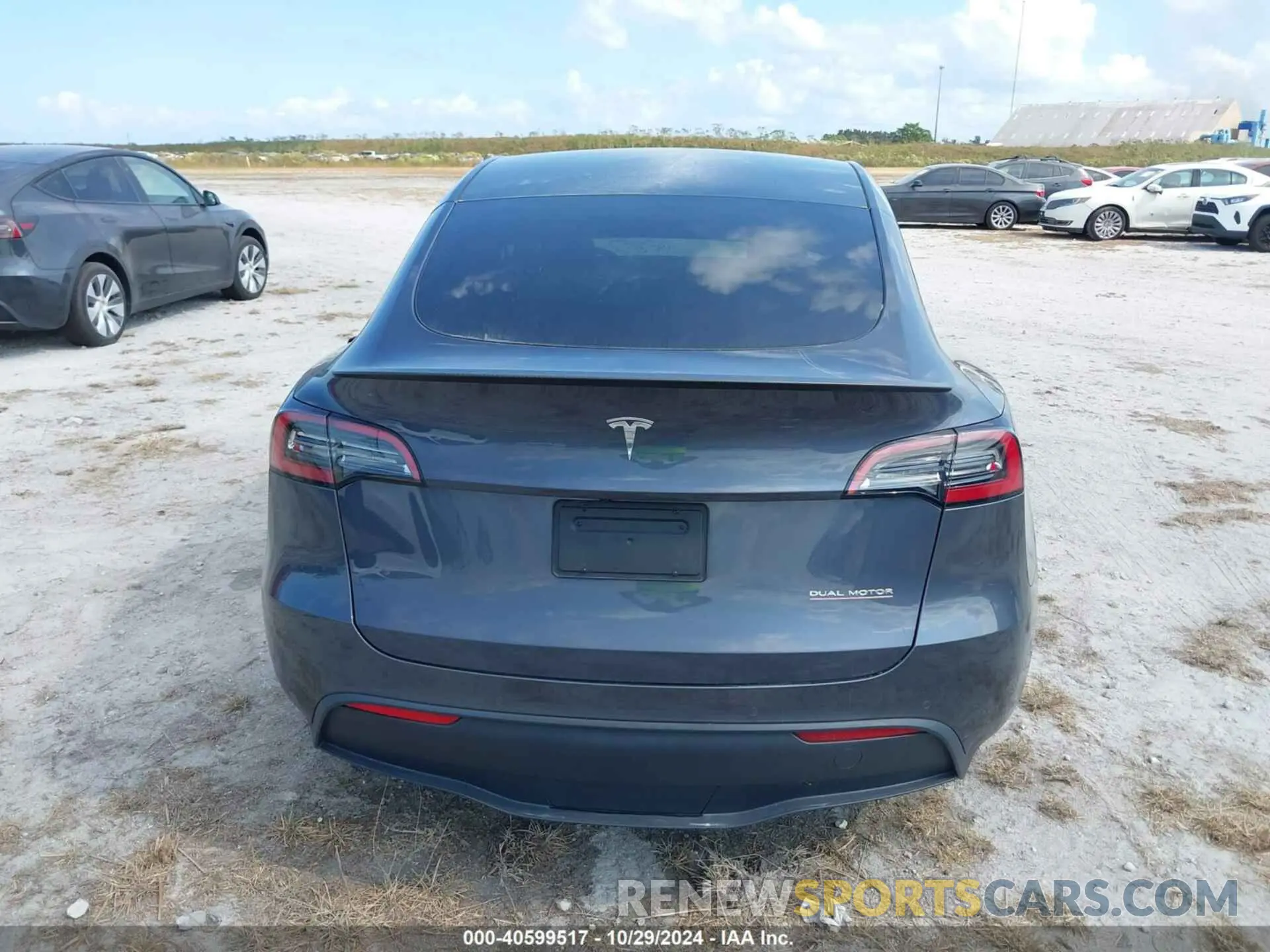16 fotografías del automóvil dañado 7SAYGDEF8NF375505 TESLA MODEL Y 2022
