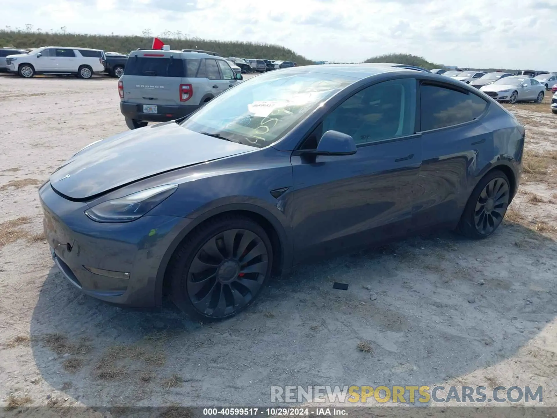2 fotografías del automóvil dañado 7SAYGDEF8NF375505 TESLA MODEL Y 2022