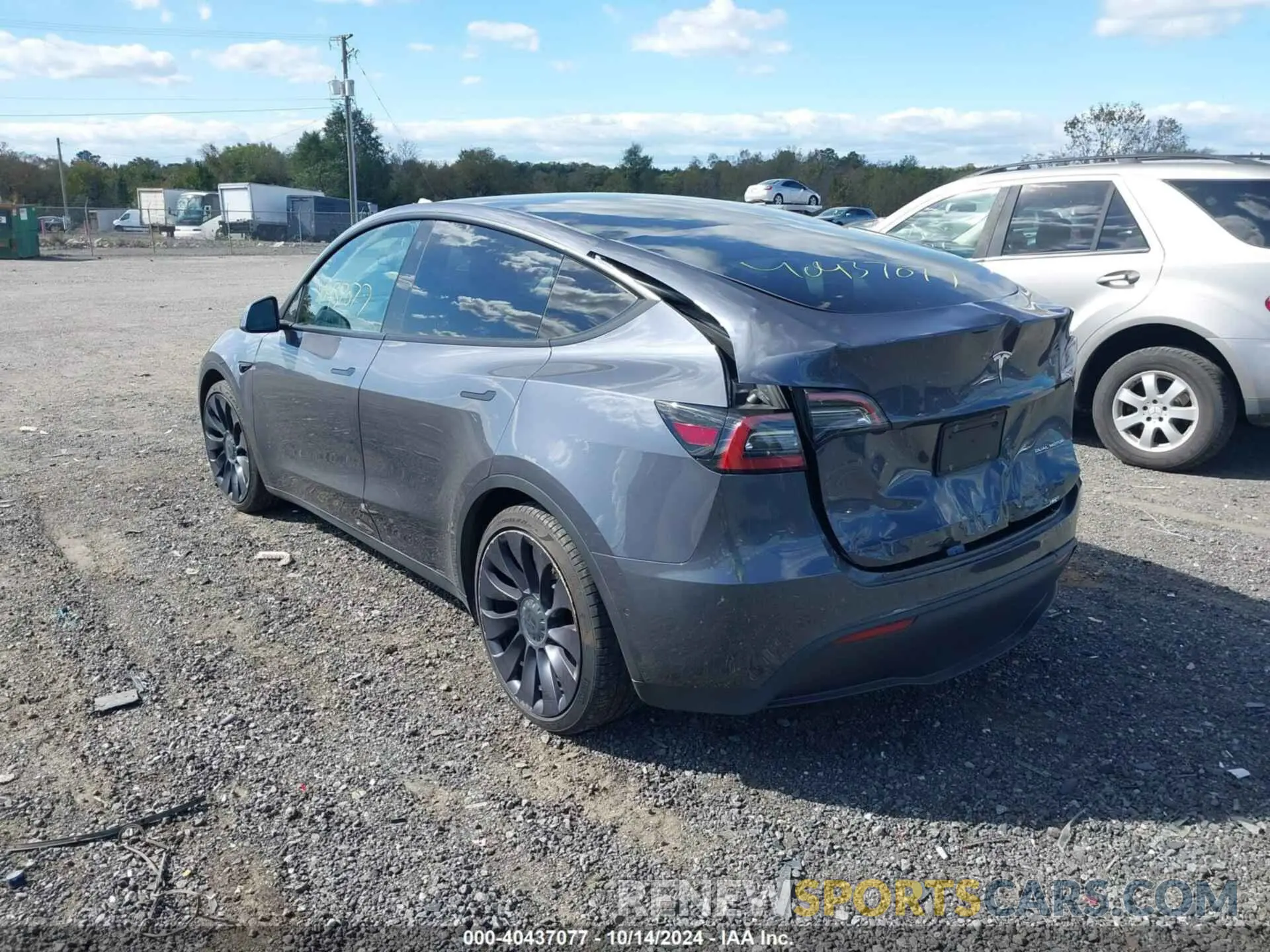 3 fotografías del automóvil dañado 7SAYGDEF8NF467407 TESLA MODEL Y 2022