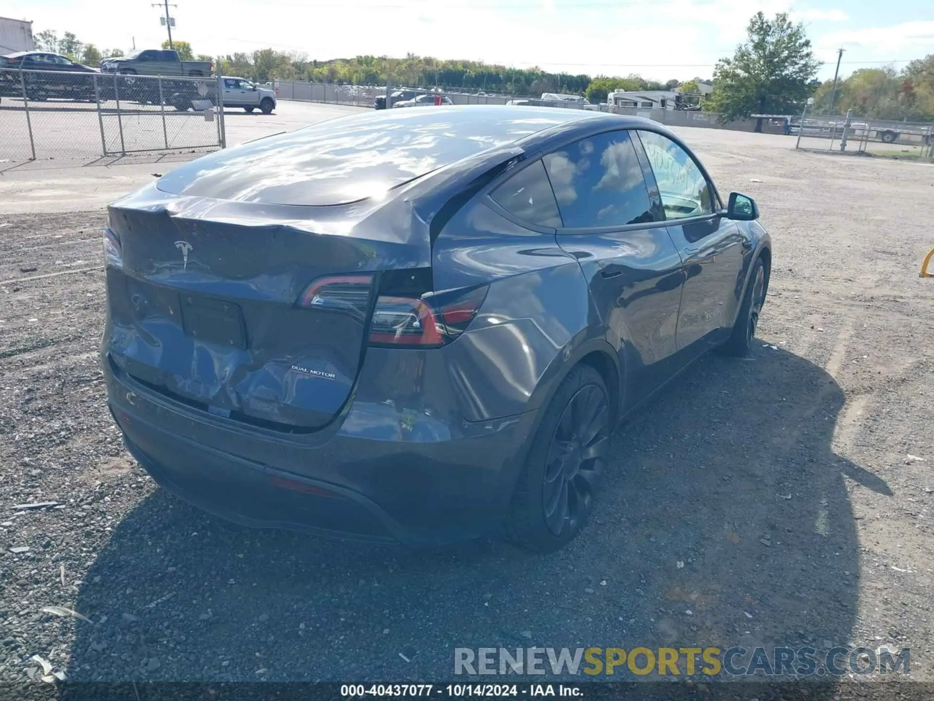 4 fotografías del automóvil dañado 7SAYGDEF8NF467407 TESLA MODEL Y 2022