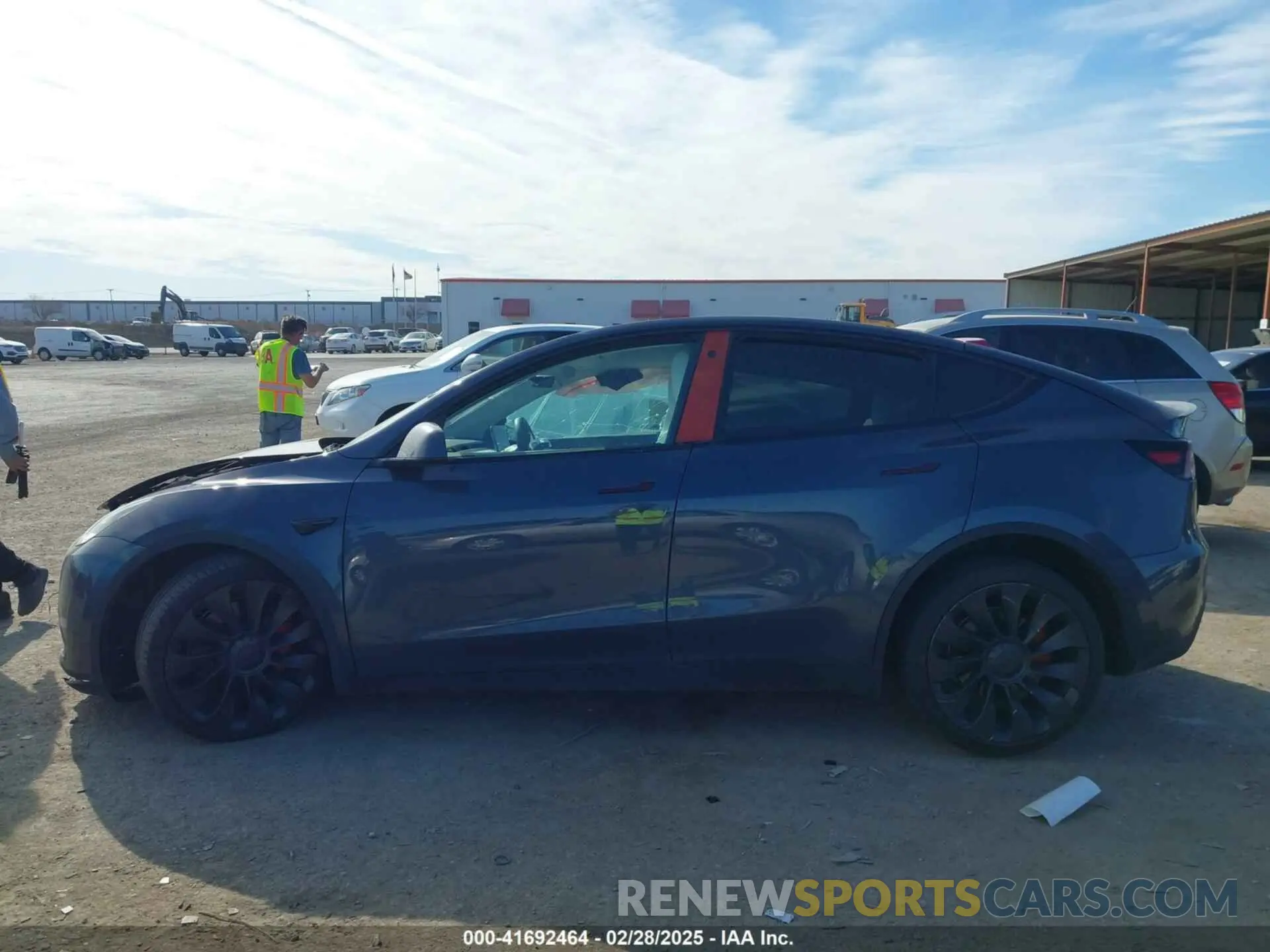 13 fotografías del automóvil dañado 7SAYGDEF8NF494753 TESLA MODEL Y 2022
