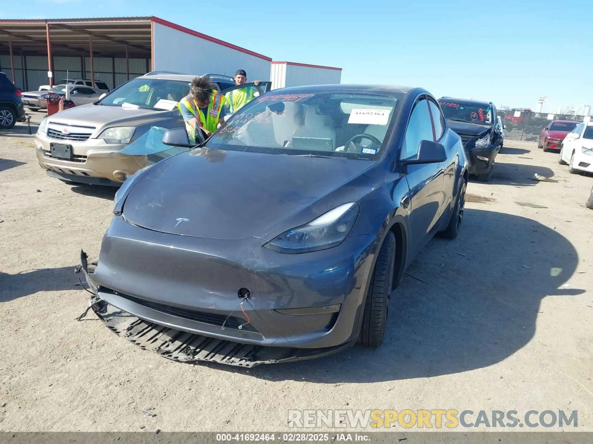 2 fotografías del automóvil dañado 7SAYGDEF8NF494753 TESLA MODEL Y 2022